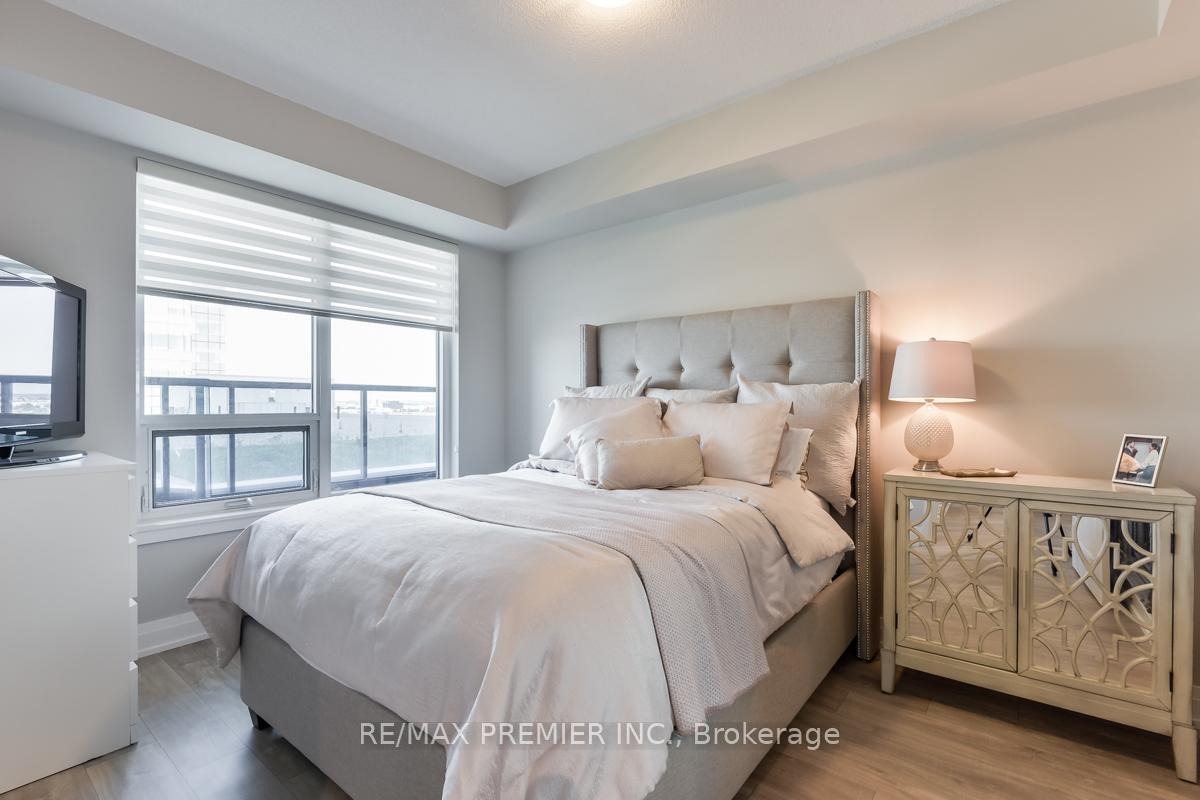 Photo 9 of Unit 803, 3600 Highway 7 Road, Vaughan, Vaughan Corporate Centre — HOMEH