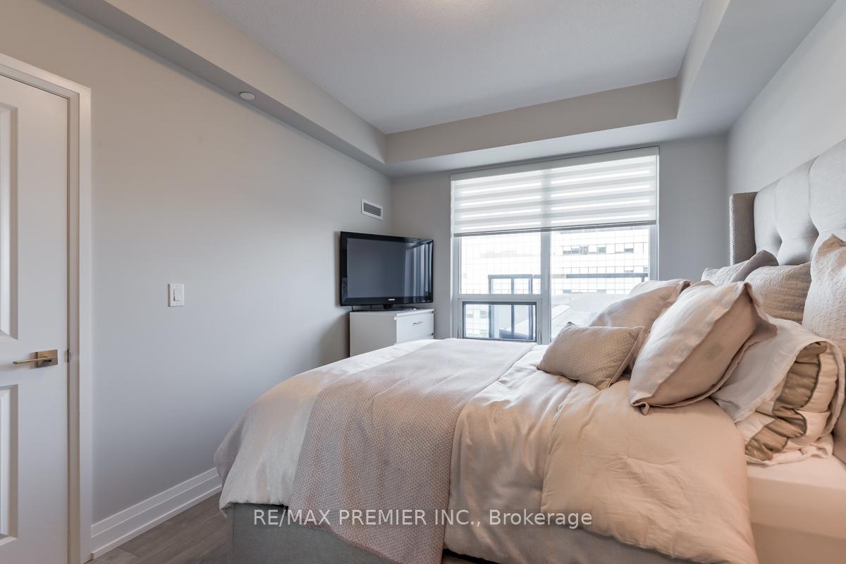 Photo 10 of Unit 803, 3600 Highway 7 Road, Vaughan, Vaughan Corporate Centre — HOMEH