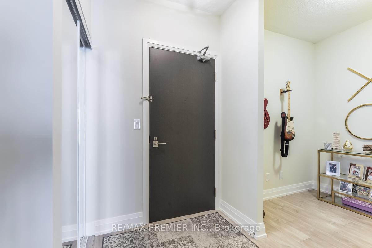 Photo 12 of Unit 803, 3600 Highway 7 Road, Vaughan, Vaughan Corporate Centre — HOMEH