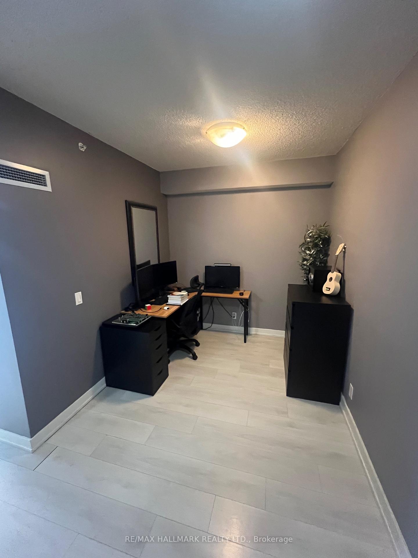 Photo 3 of Unit 1205, 2220 Lakeshore Boulevard W, Etobicoke, Mimico — HOMEH