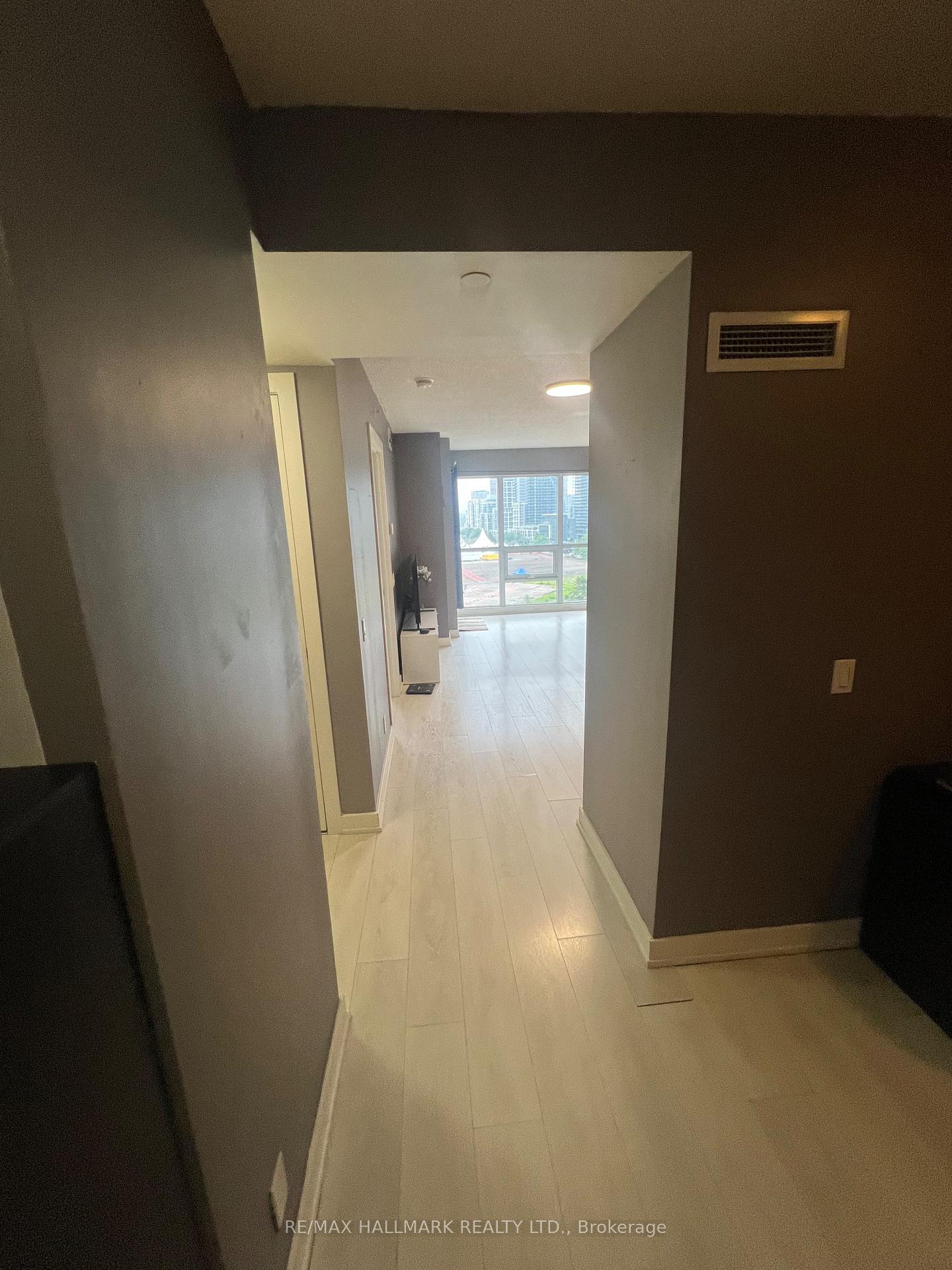 Photo 4 of Unit 1205, 2220 Lakeshore Boulevard W, Etobicoke, Mimico — HOMEH