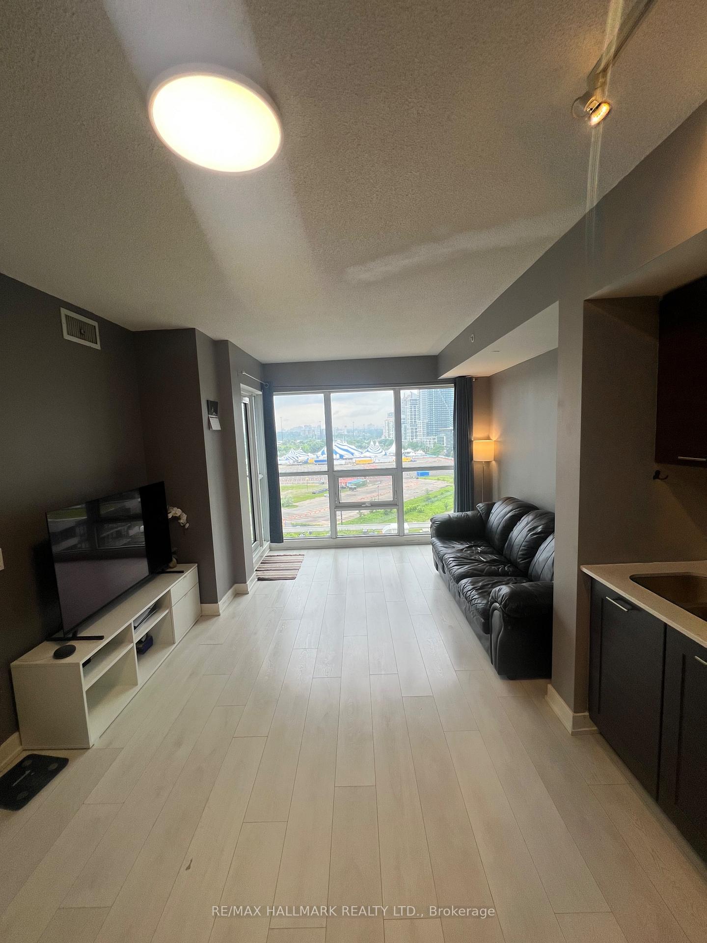 Photo 8 of Unit 1205, 2220 Lakeshore Boulevard W, Etobicoke, Mimico — HOMEH