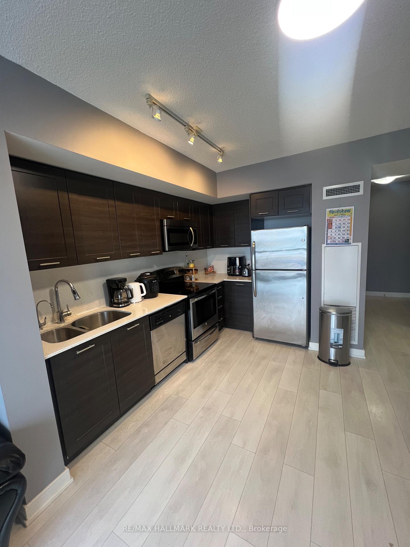 Photo 9 of Unit 1205, 2220 Lakeshore Boulevard W, Etobicoke, Mimico — HOMEH