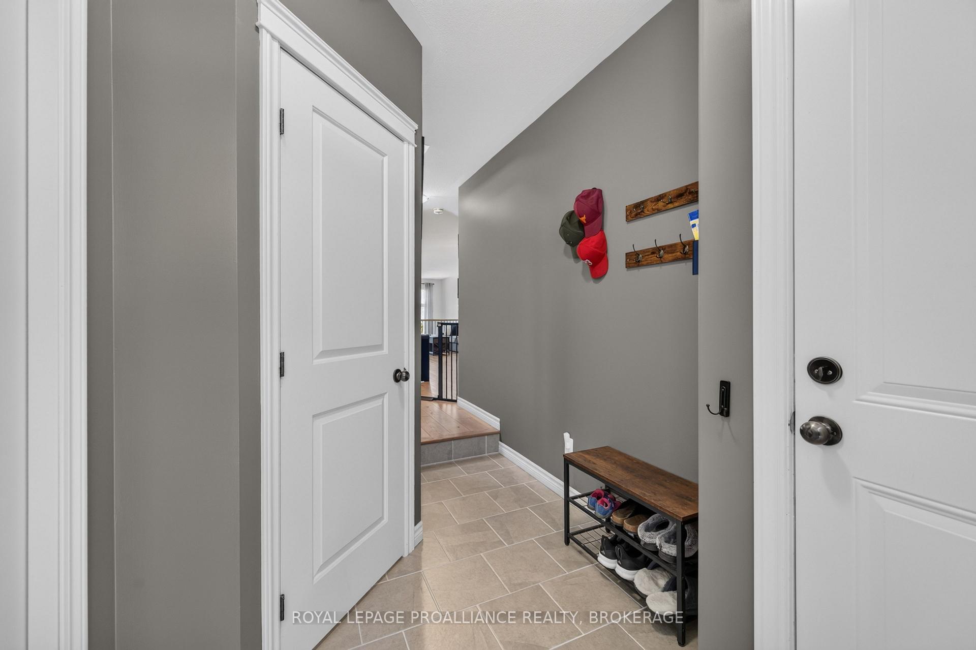 Photo 6 of 378 Buckthorn Drive, Kingston, City Northwest — HOMEH