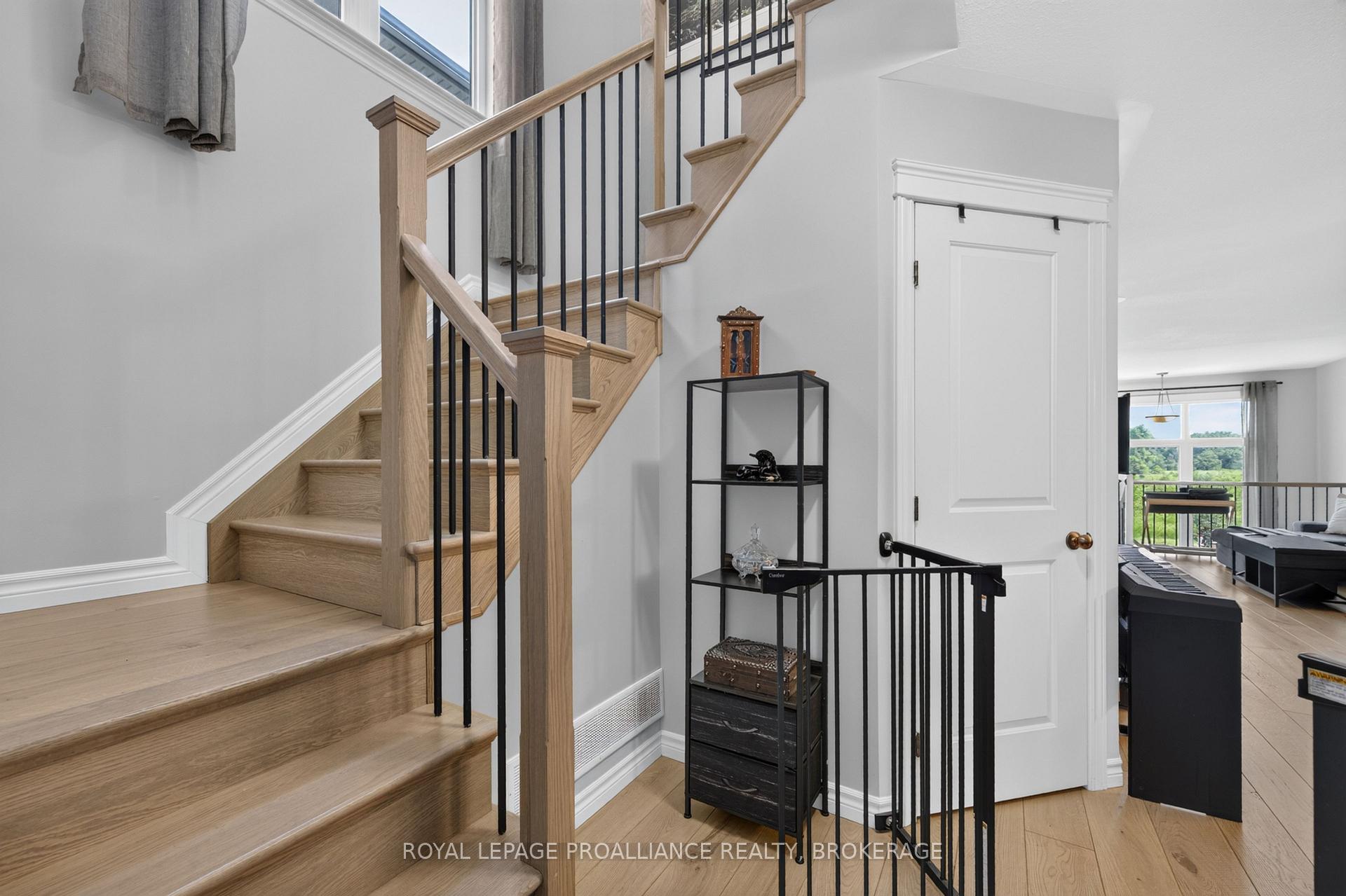 Photo 8 of 378 Buckthorn Drive, Kingston, City Northwest — HOMEH