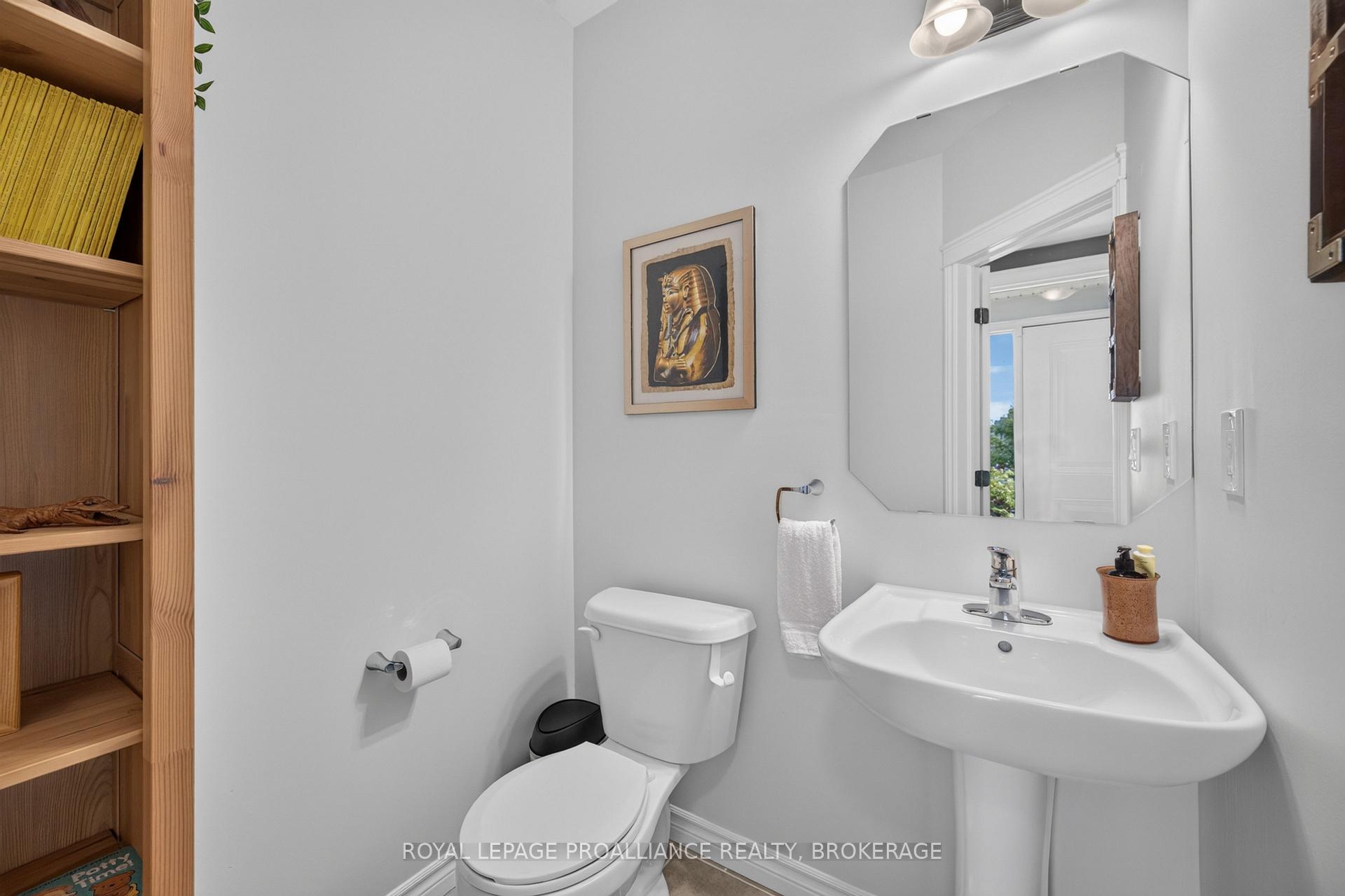 Photo 7 of 378 Buckthorn Drive, Kingston, City Northwest — HOMEH