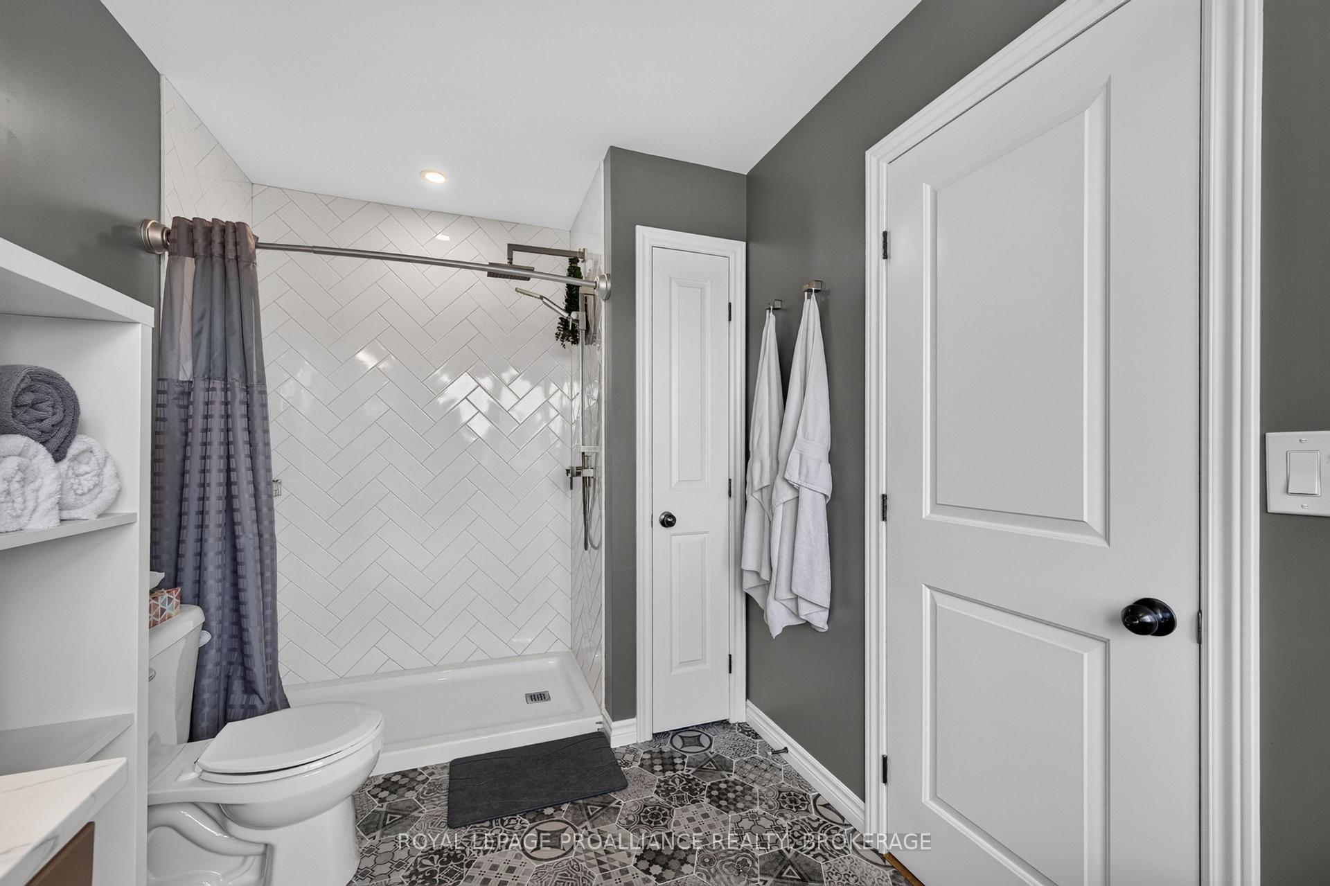 Photo 30 of 378 Buckthorn Drive, Kingston, City Northwest — HOMEH