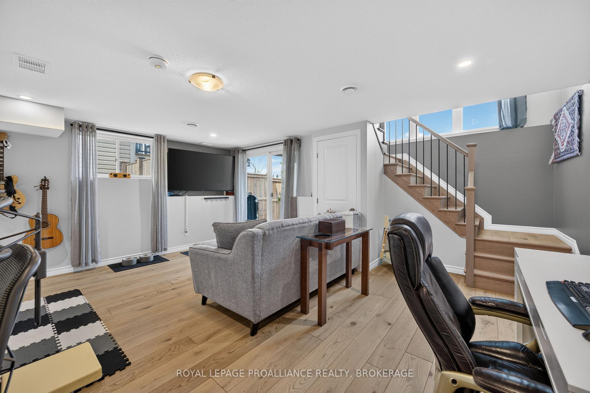 Photo 32 of 378 Buckthorn Drive, Kingston, City Northwest — HOMEH