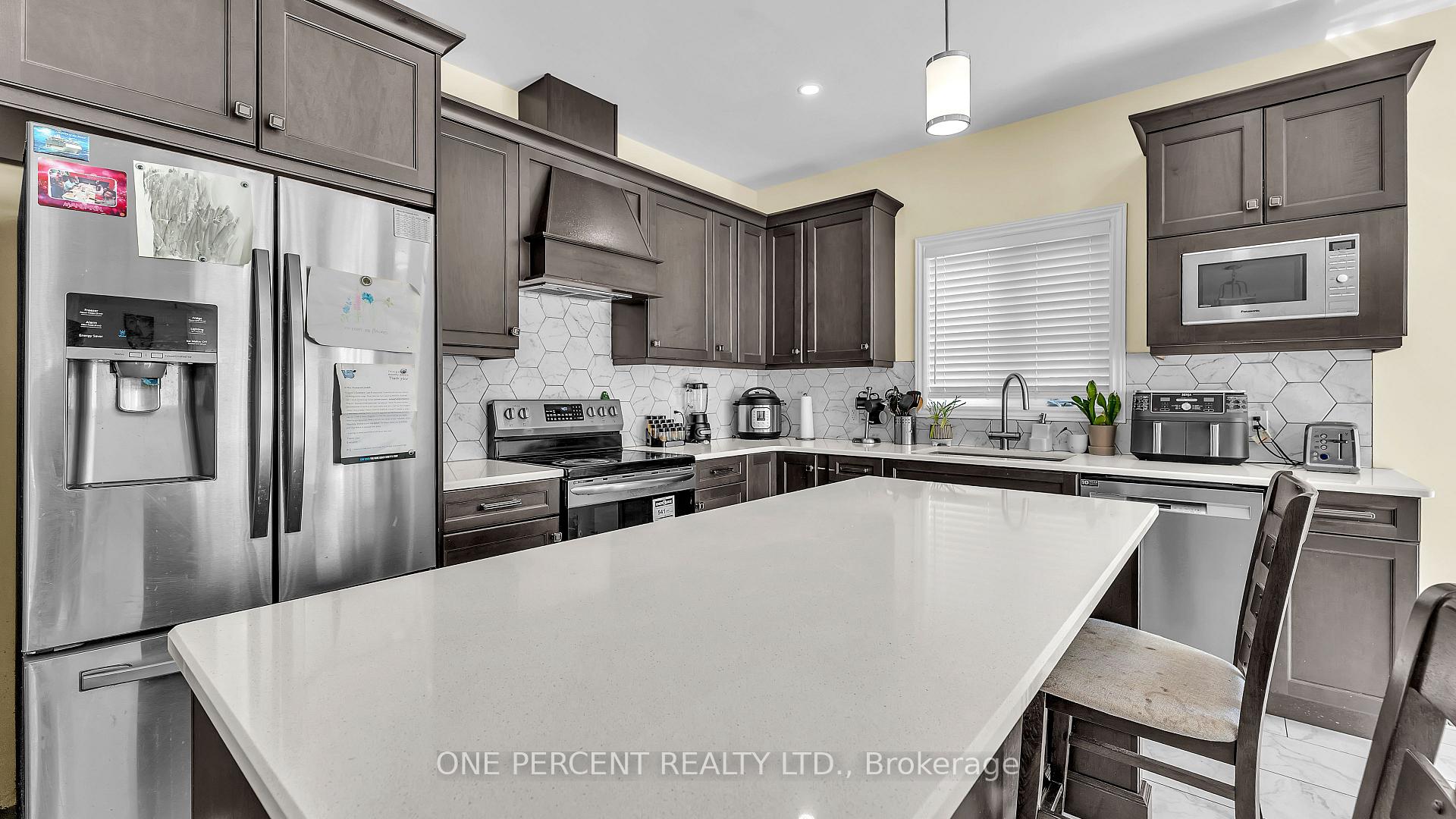 Photo 7 of 59 Mcneil Street, Strathroy-Caradoc, Mount Brydges — HOMEH