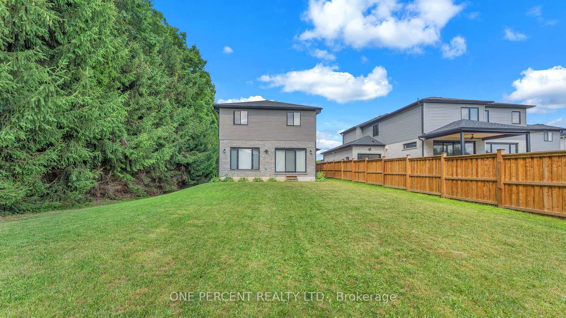 Photo 23 of 59 Mcneil Street, Strathroy-Caradoc, Mount Brydges — HOMEH