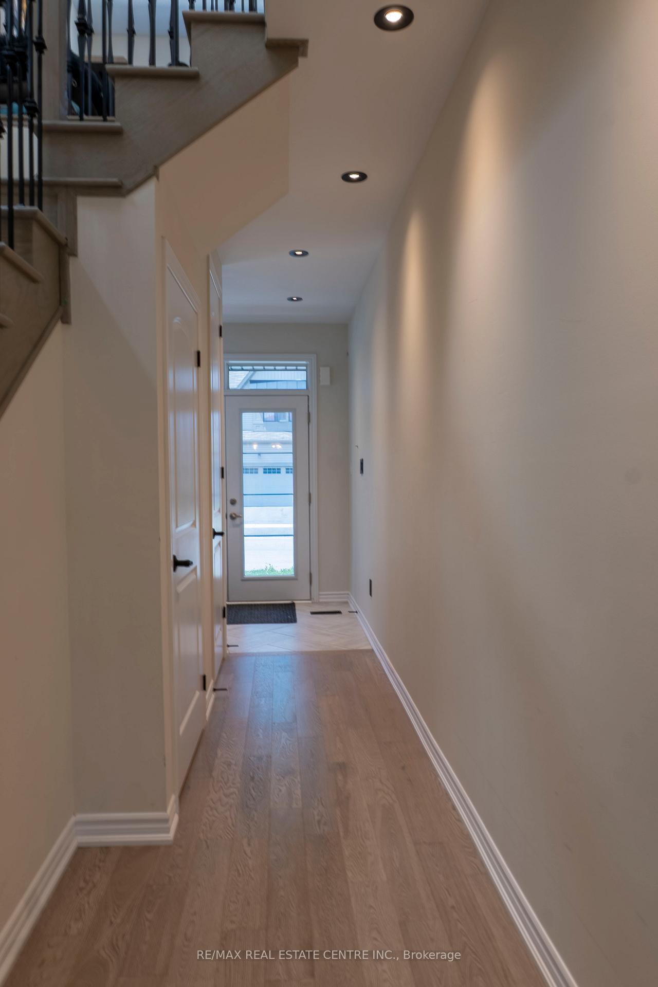 Photo 5 of 15 Cahill Drive, Brantford, Empire — HOMEH