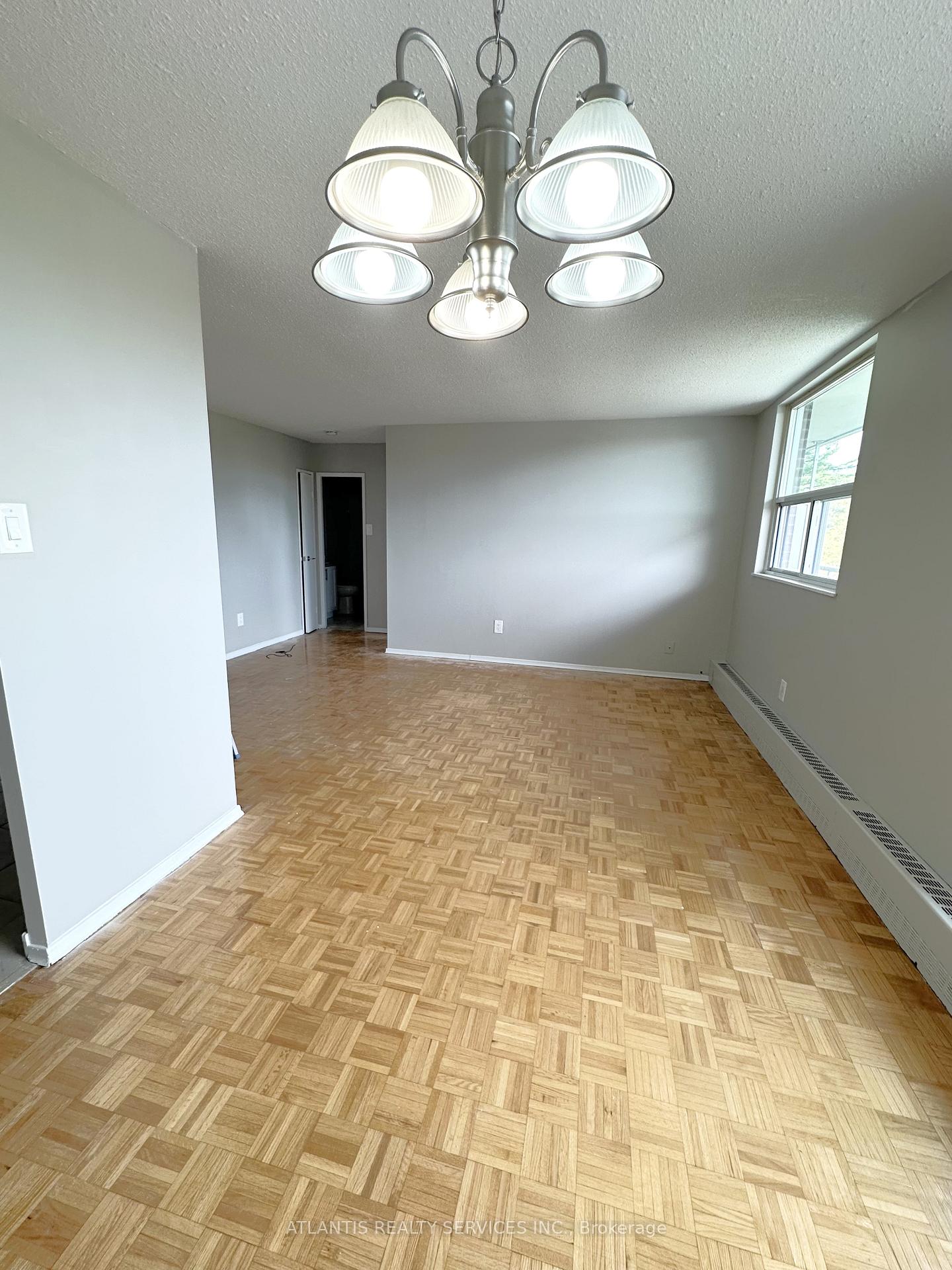 Photo 4 of Unit 404, 115 John Street, Halton Hills, Georgetown — HOMEH