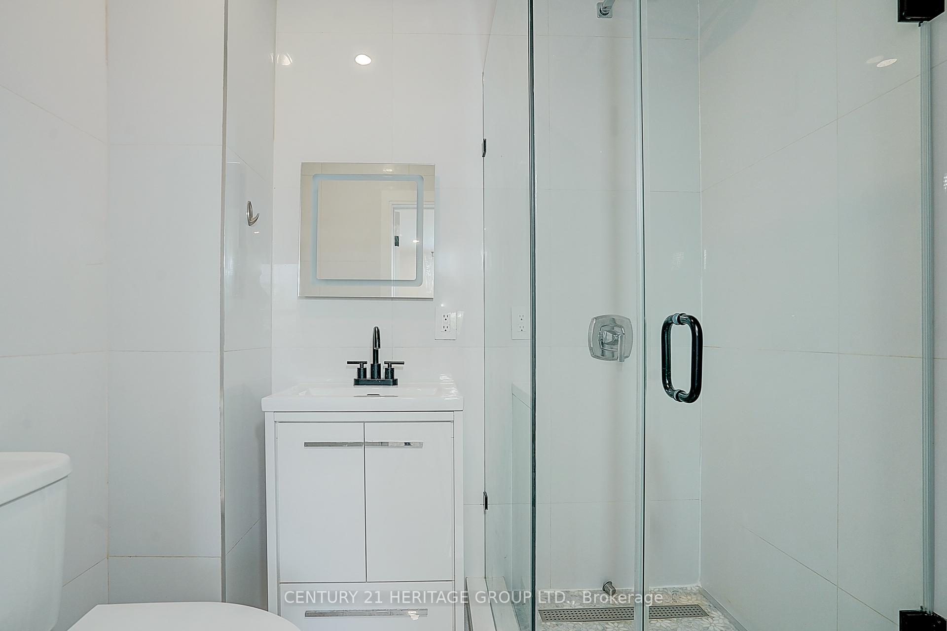 Photo 13 of 326 McConvey Drive, Richmond Hill, Crosby — HOMEH