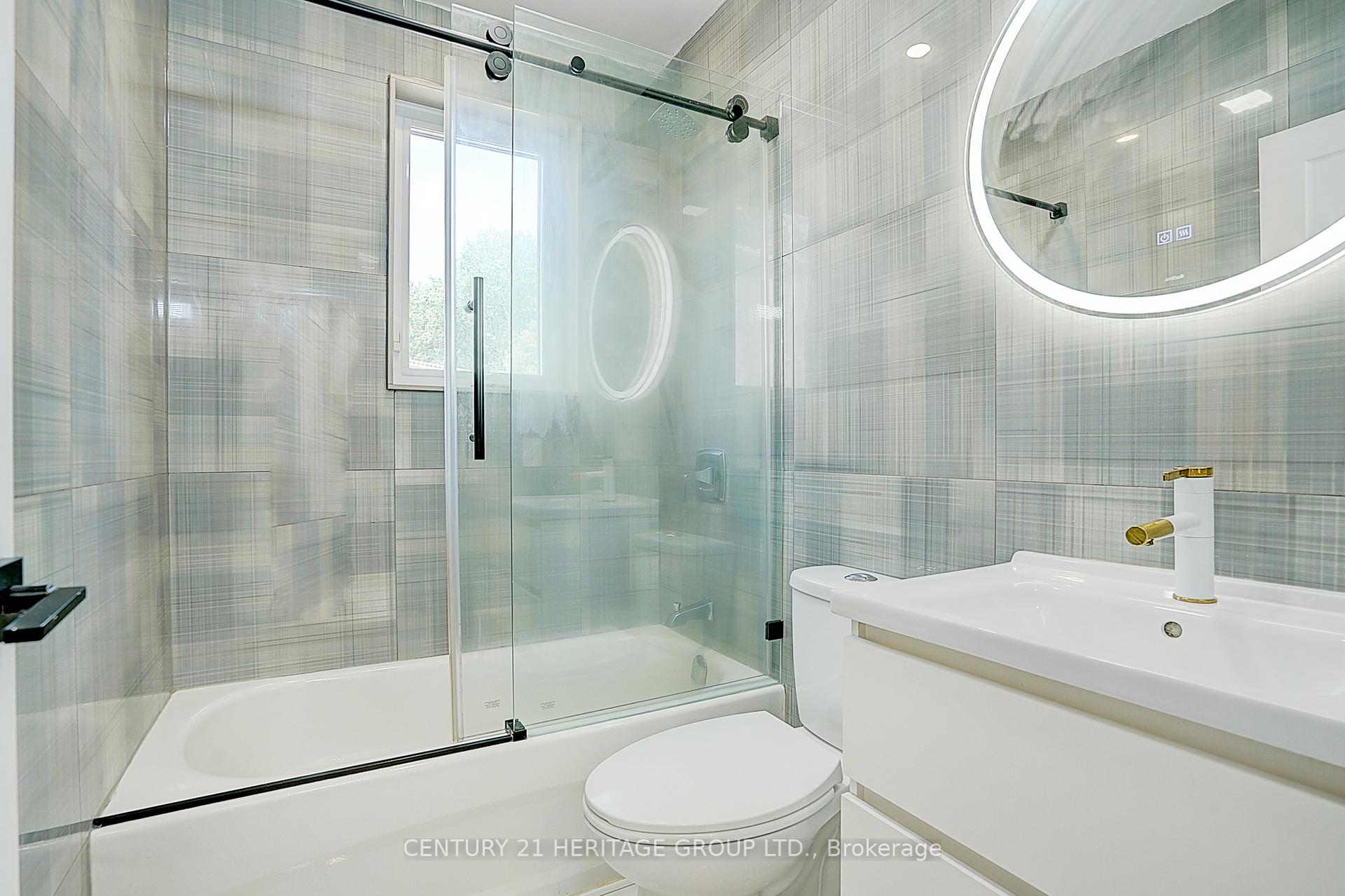 Photo 15 of 326 McConvey Drive, Richmond Hill, Crosby — HOMEH