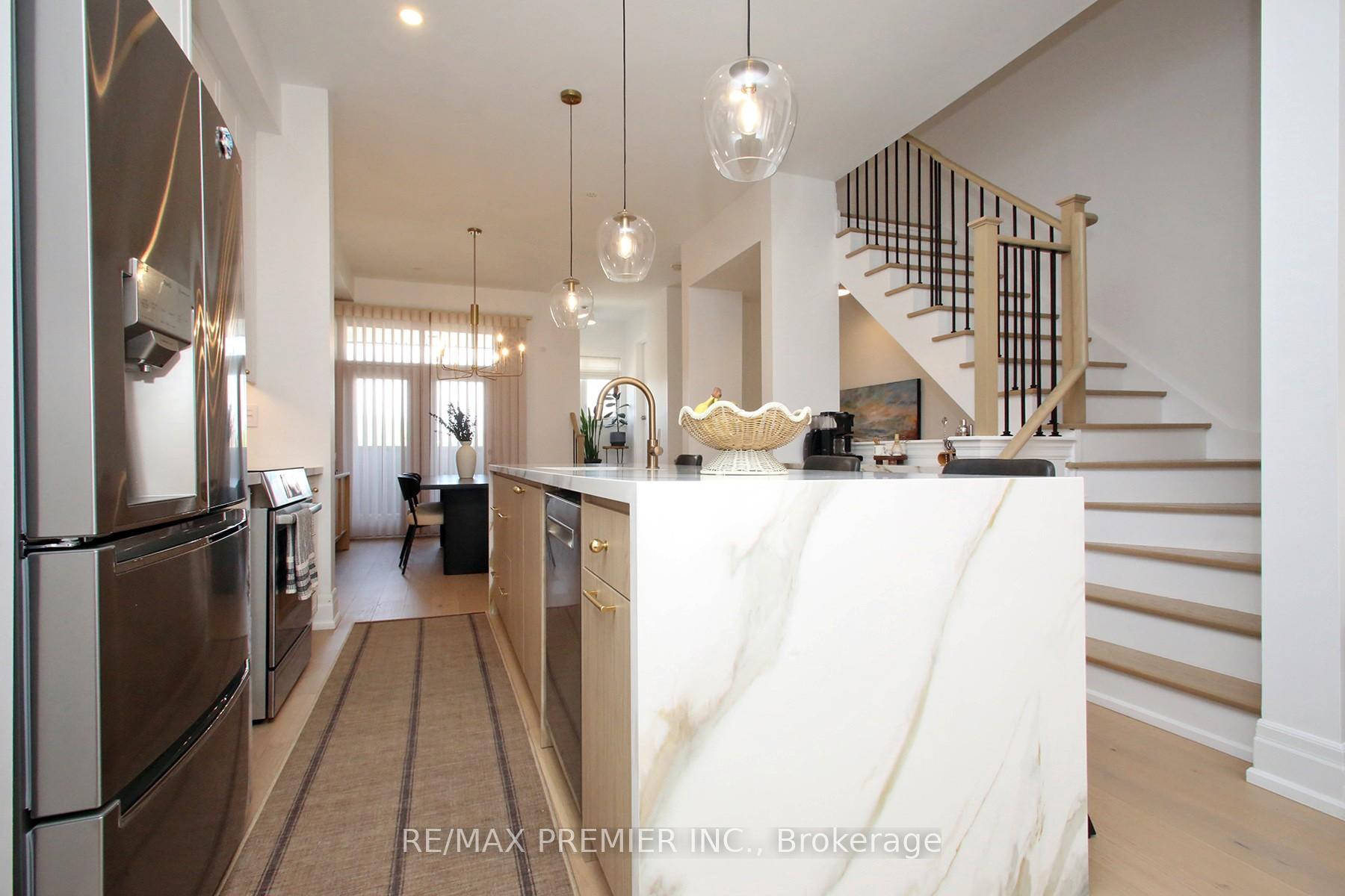 Photo 12 of 187 Lebovic Campus Drive, Vaughan, Patterson — HOMEH
