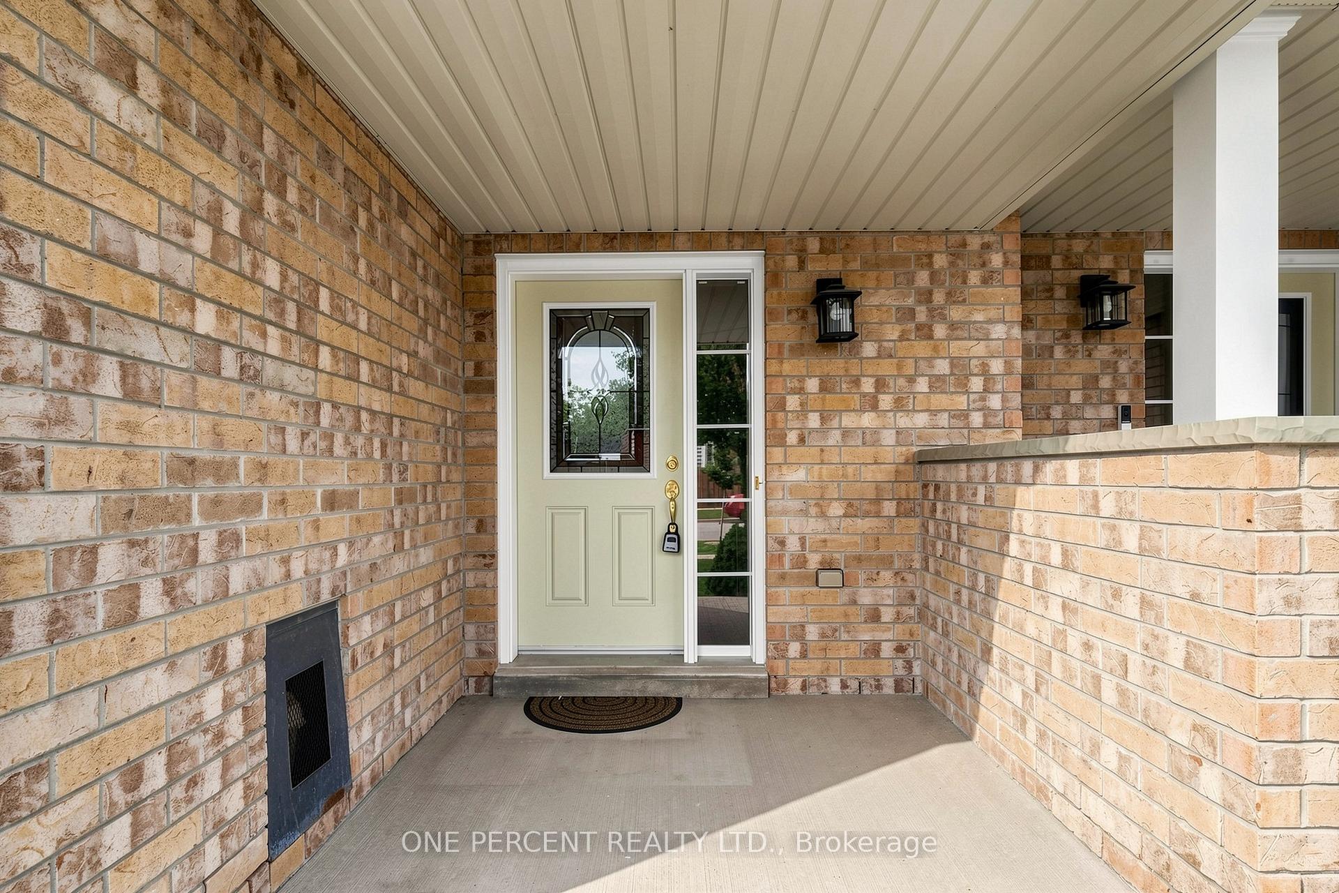 Photo 3 of 1149 Ormond Drive, Oshawa, Samac — HOMEH