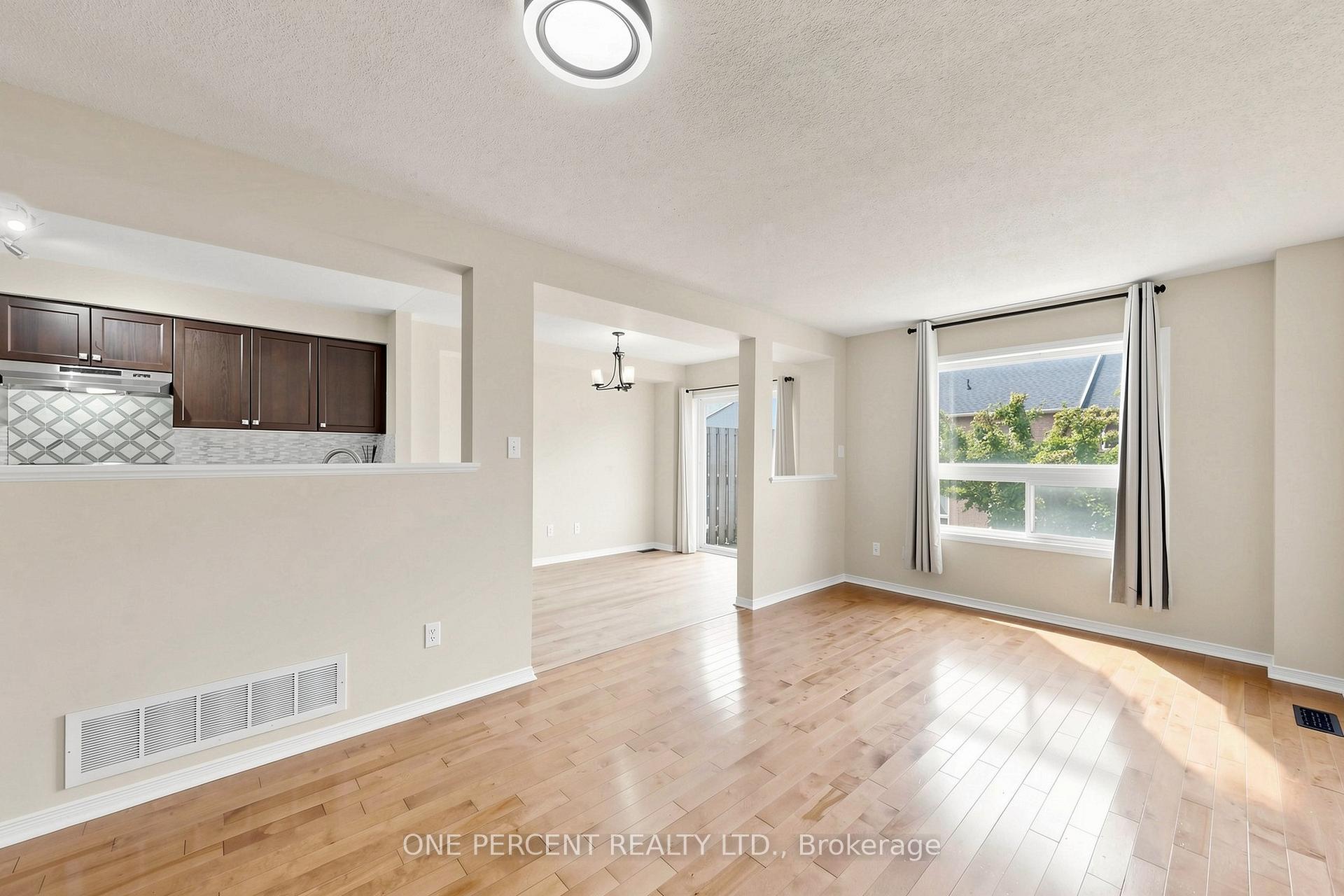 Photo 5 of 1149 Ormond Drive, Oshawa, Samac — HOMEH