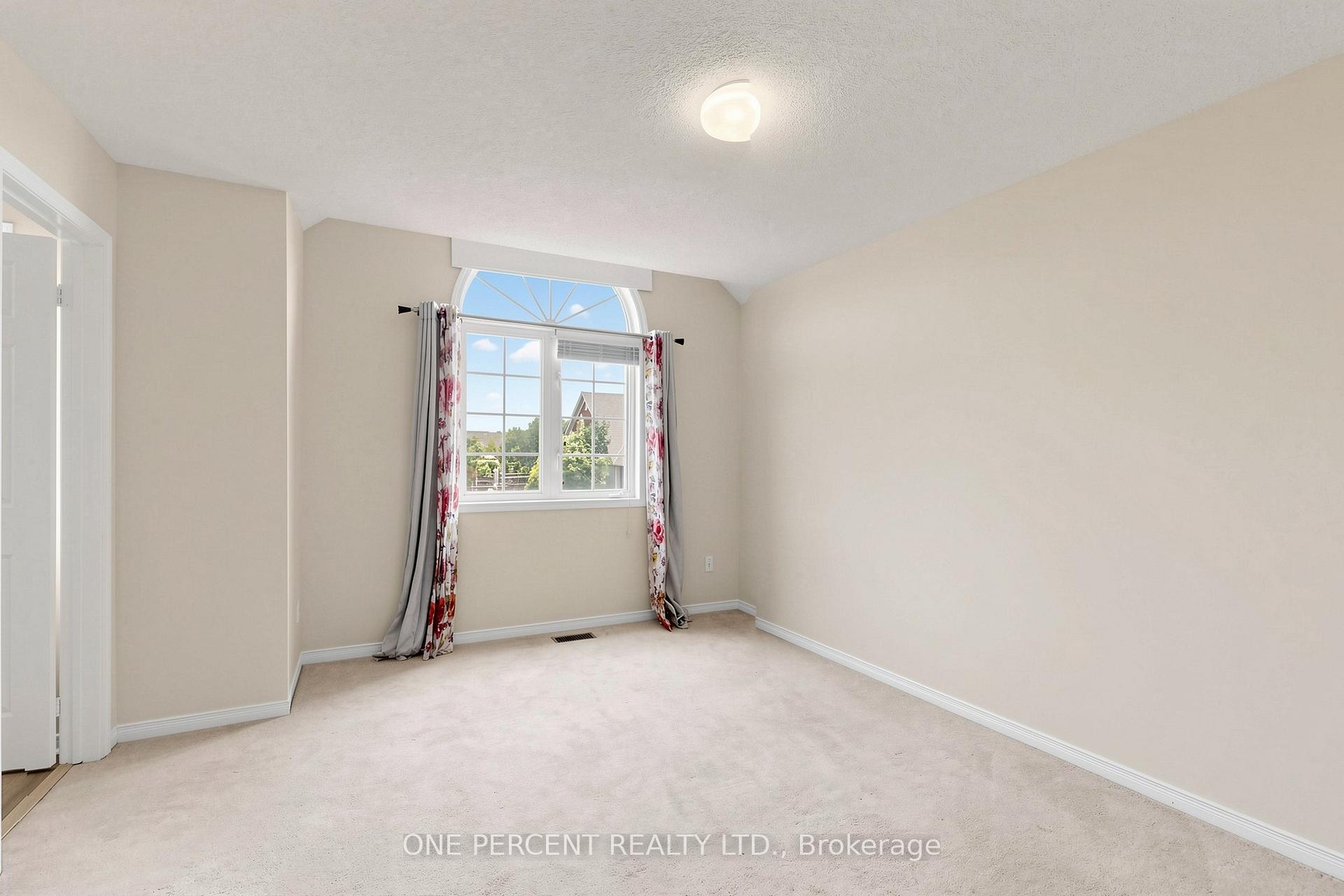 Photo 21 of 1149 Ormond Drive, Oshawa, Samac — HOMEH