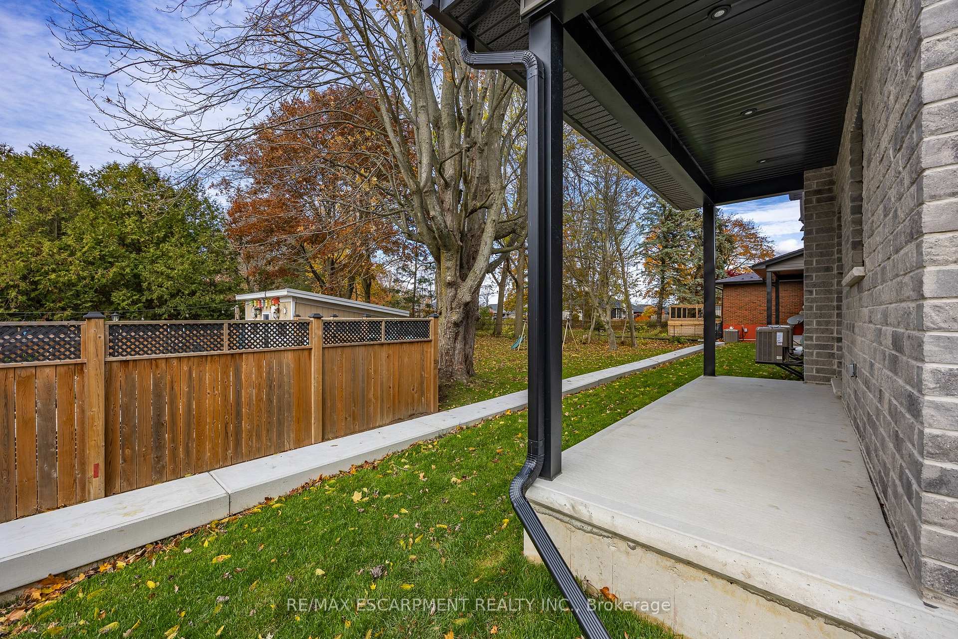 Photo 3 of 3 Maple Avenue, Norfolk, Port Dover — HOMEH