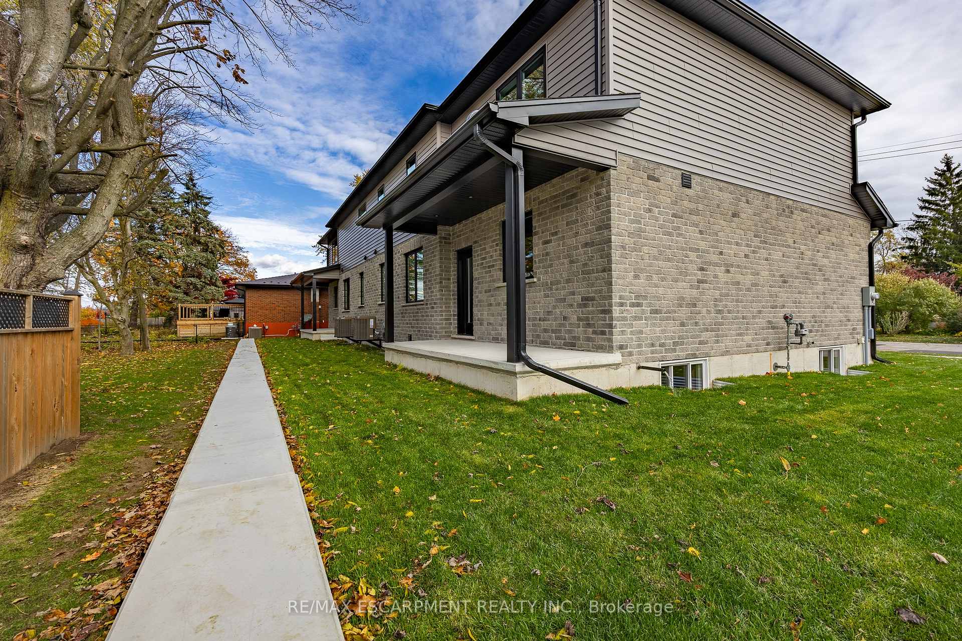 Photo 4 of 3 Maple Avenue, Norfolk, Port Dover — HOMEH