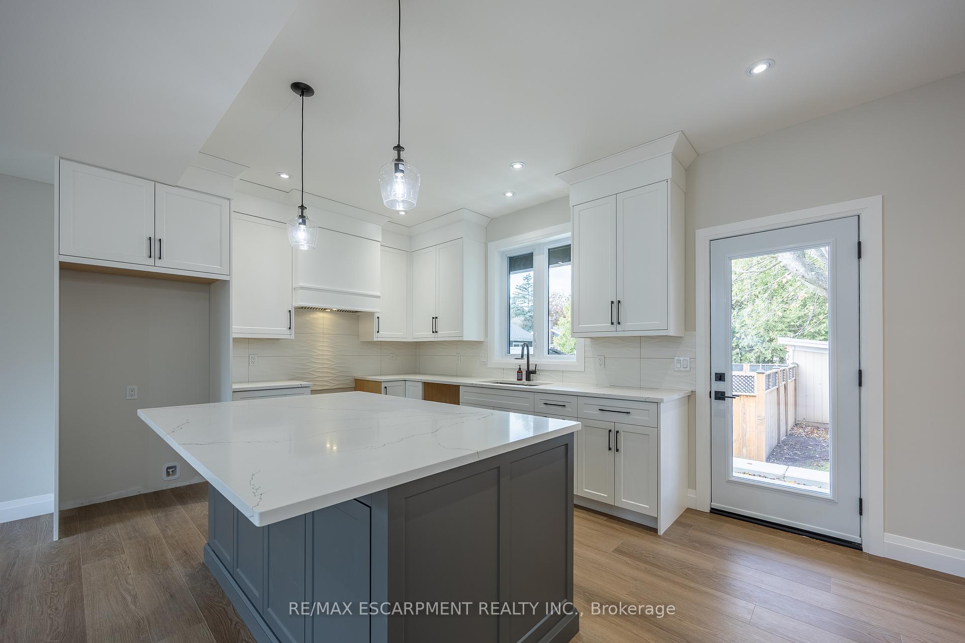 Photo 7 of 3 Maple Avenue, Norfolk, Port Dover — HOMEH