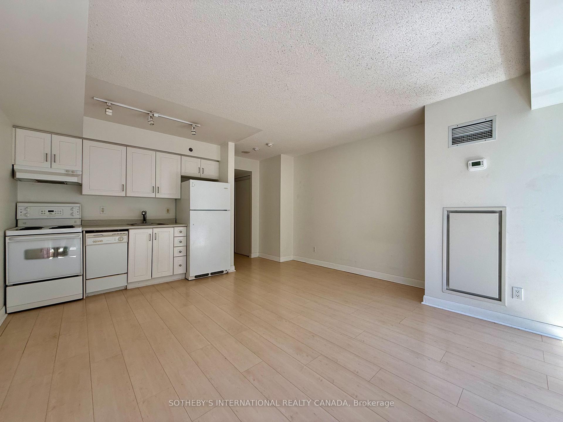 Photo 4 of Unit 717, 210 Victoria Street, Toronto, Church-Yonge Corridor — HOMEH