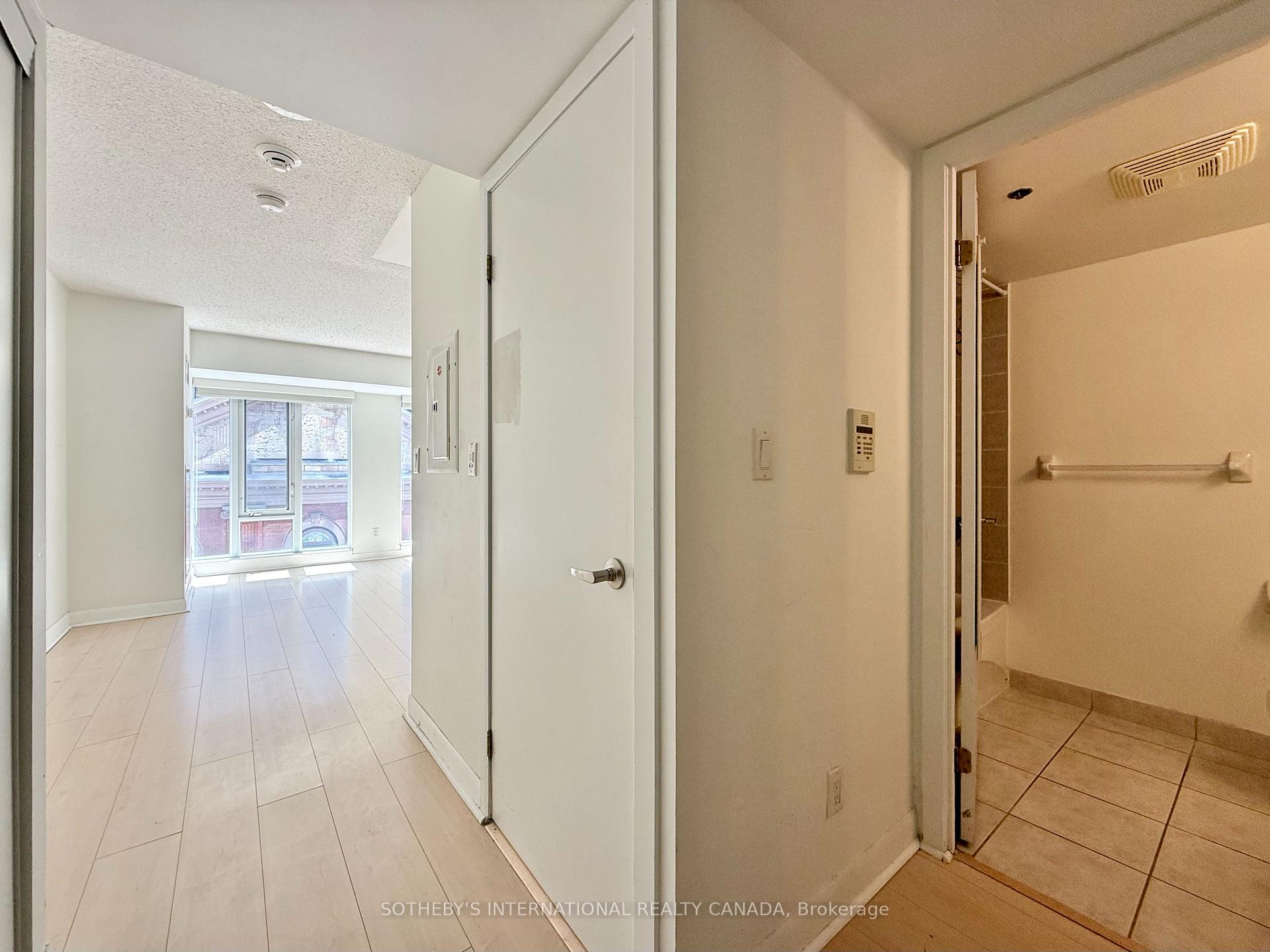 Photo 7 of Unit 717, 210 Victoria Street, Toronto, Church-Yonge Corridor — HOMEH