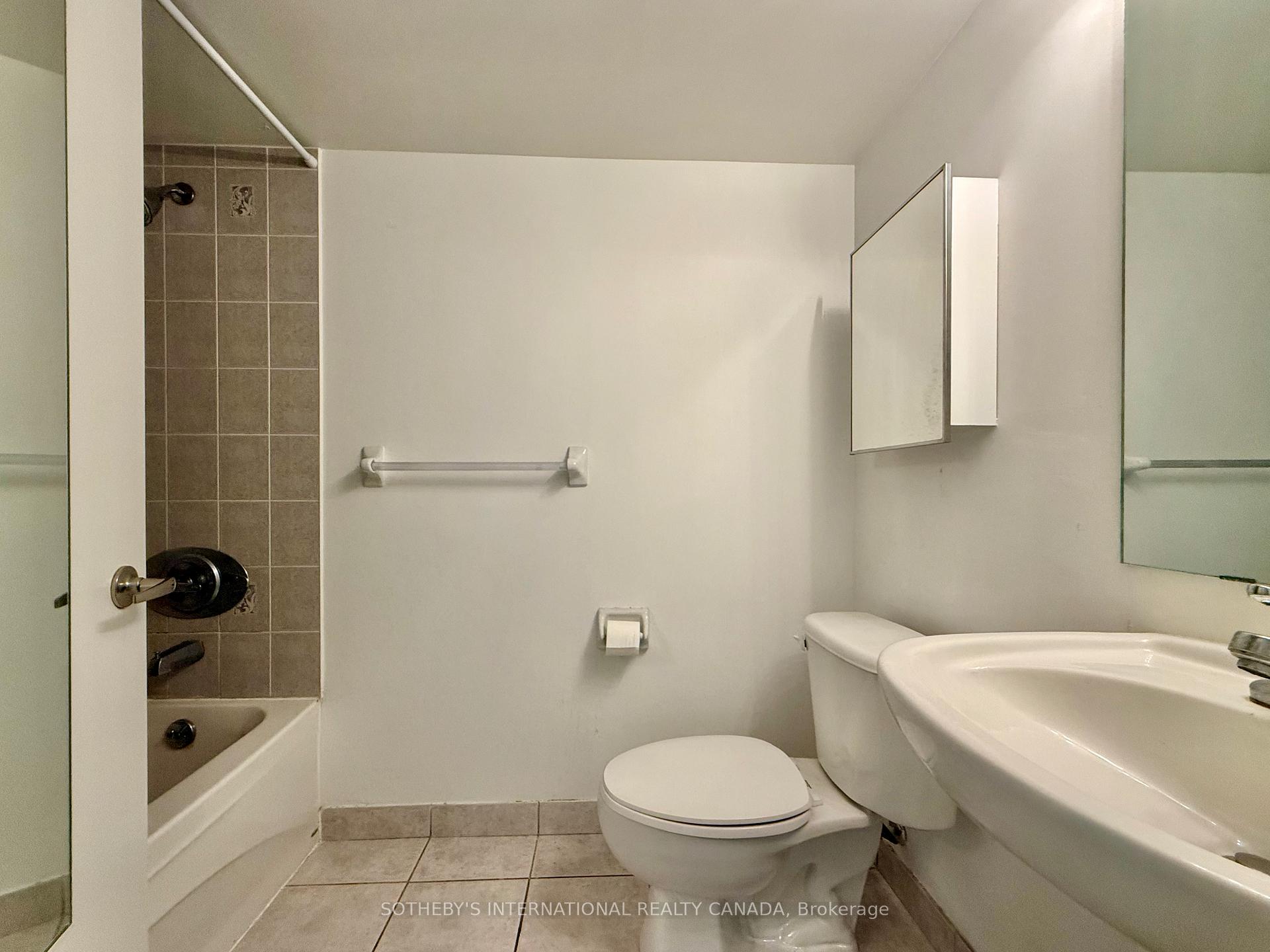 Photo 9 of Unit 717, 210 Victoria Street, Toronto, Church-Yonge Corridor — HOMEH