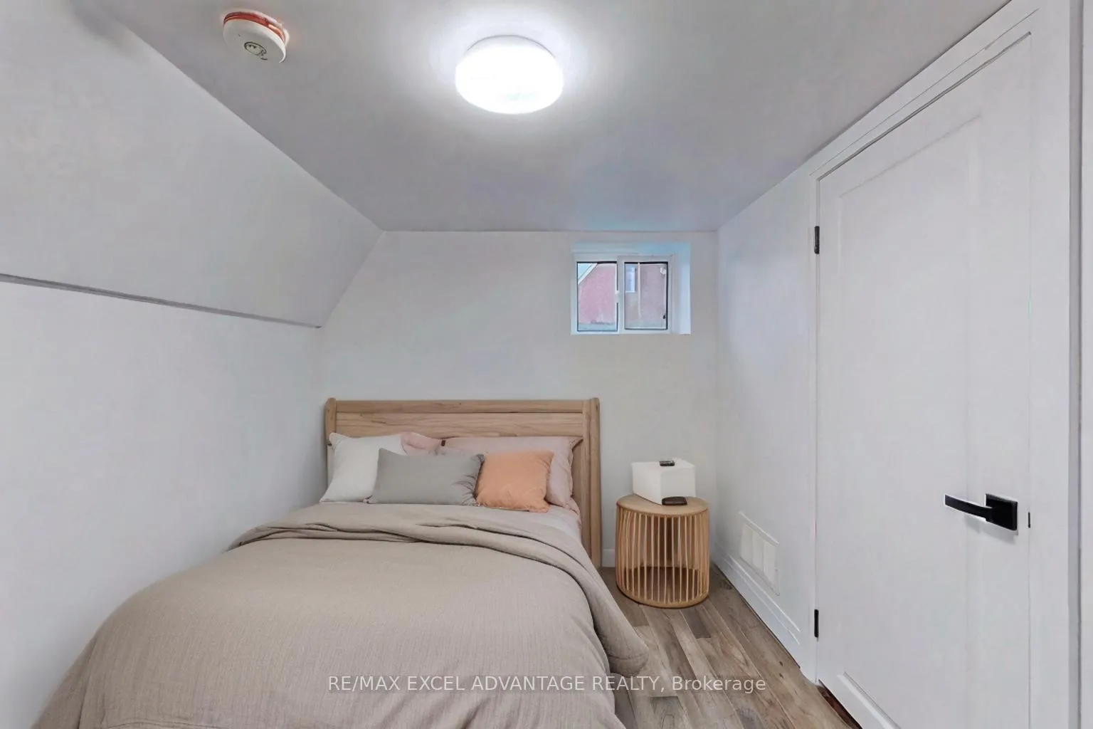 Photo 2 of Unit Lower, 45 Central Park Blvd N, Oshawa, O'Neill — HOMEH