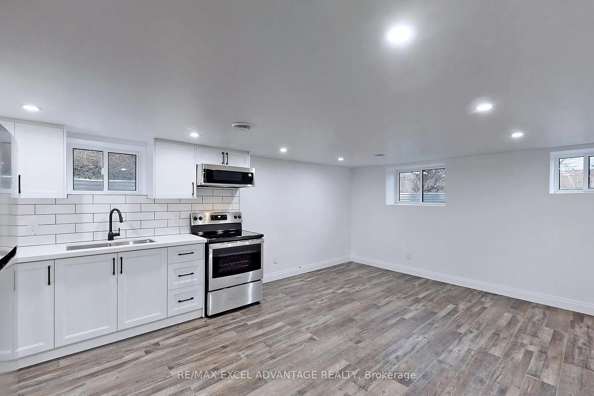 Photo 4 of Unit Lower, 45 Central Park Blvd N, Oshawa, O'Neill — HOMEH
