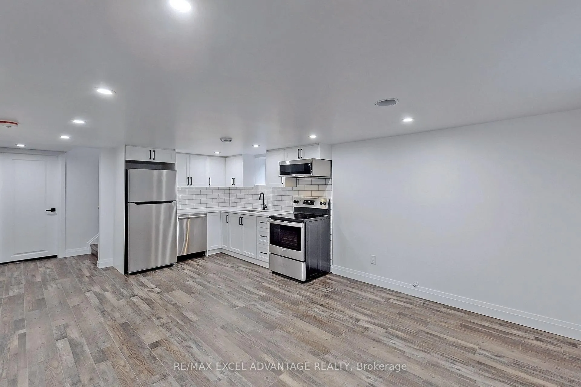 Photo 5 of Unit Lower, 45 Central Park Blvd N, Oshawa, O'Neill — HOMEH