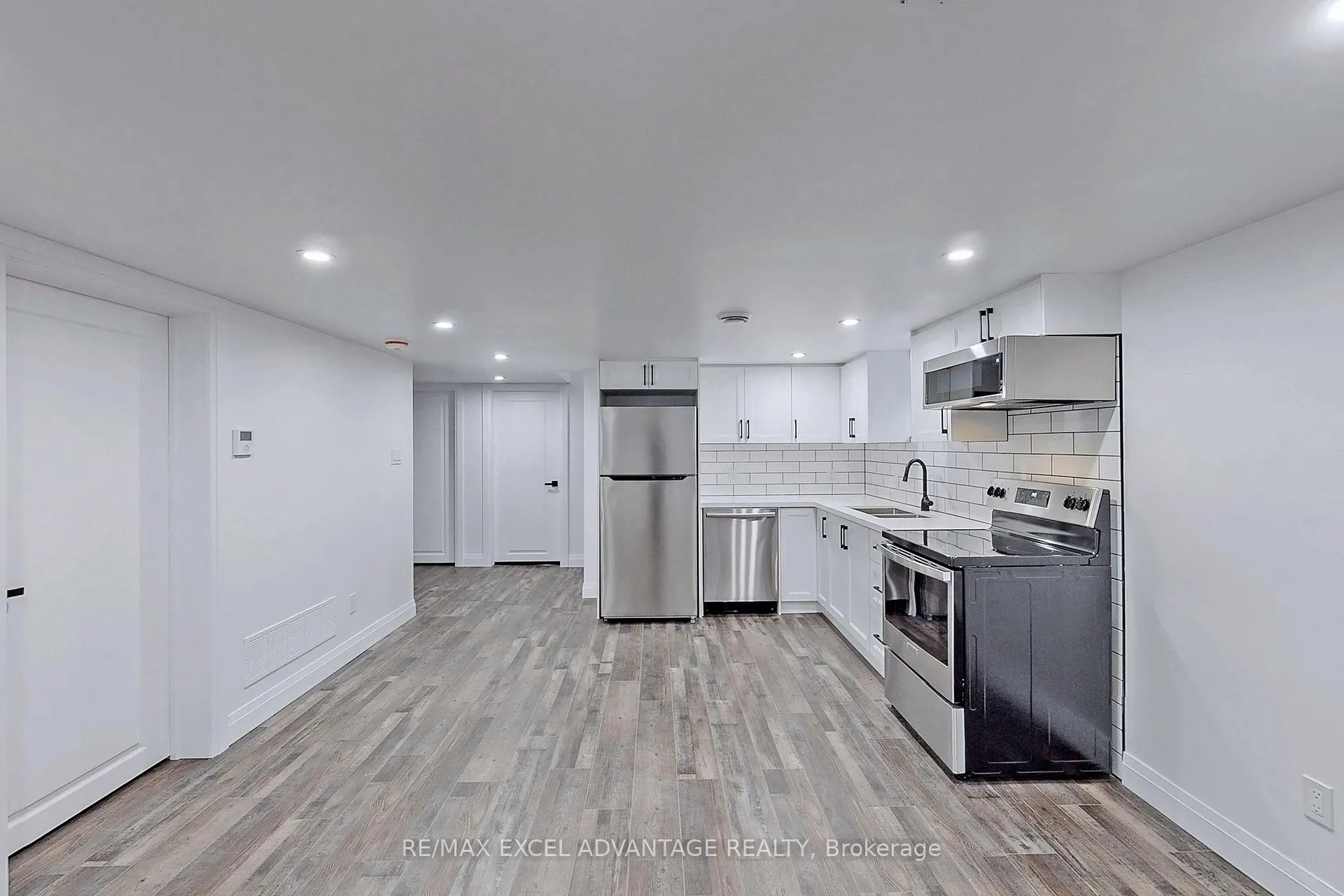 Photo 6 of Unit Lower, 45 Central Park Blvd N, Oshawa, O'Neill — HOMEH