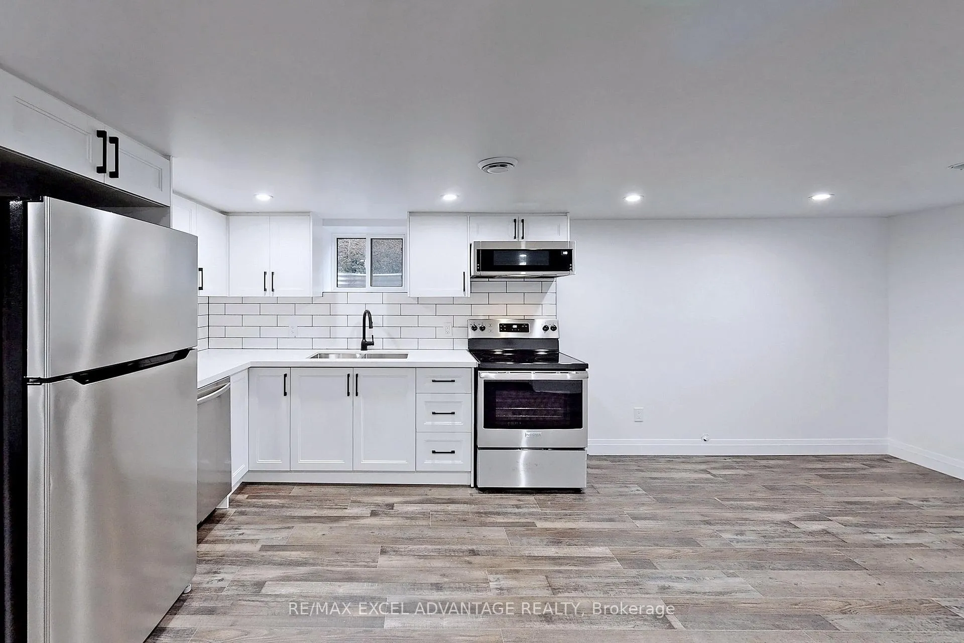 Photo 7 of Unit Lower, 45 Central Park Blvd N, Oshawa, O'Neill — HOMEH