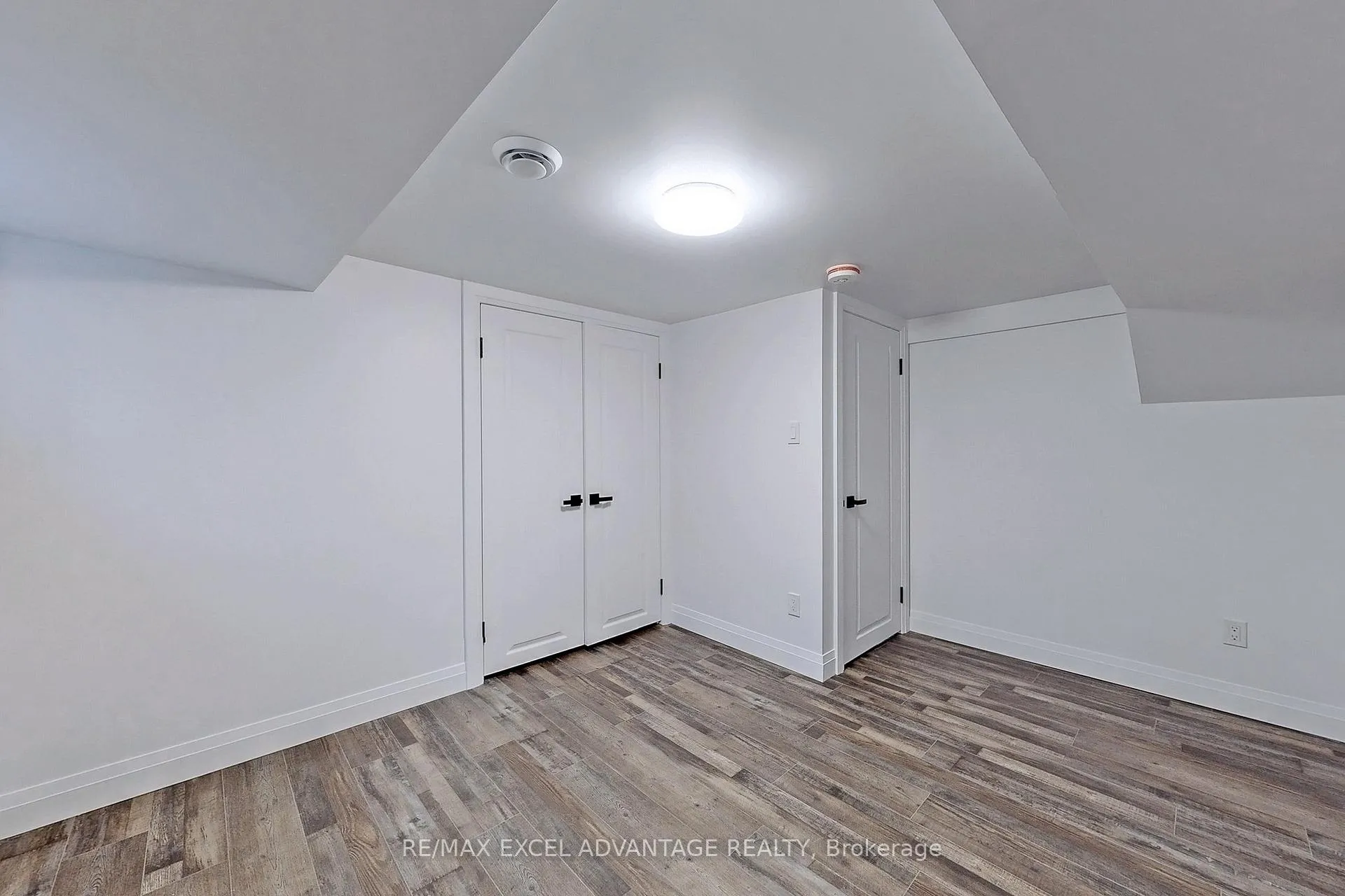 Photo 12 of Unit Lower, 45 Central Park Blvd N, Oshawa, O'Neill — HOMEH