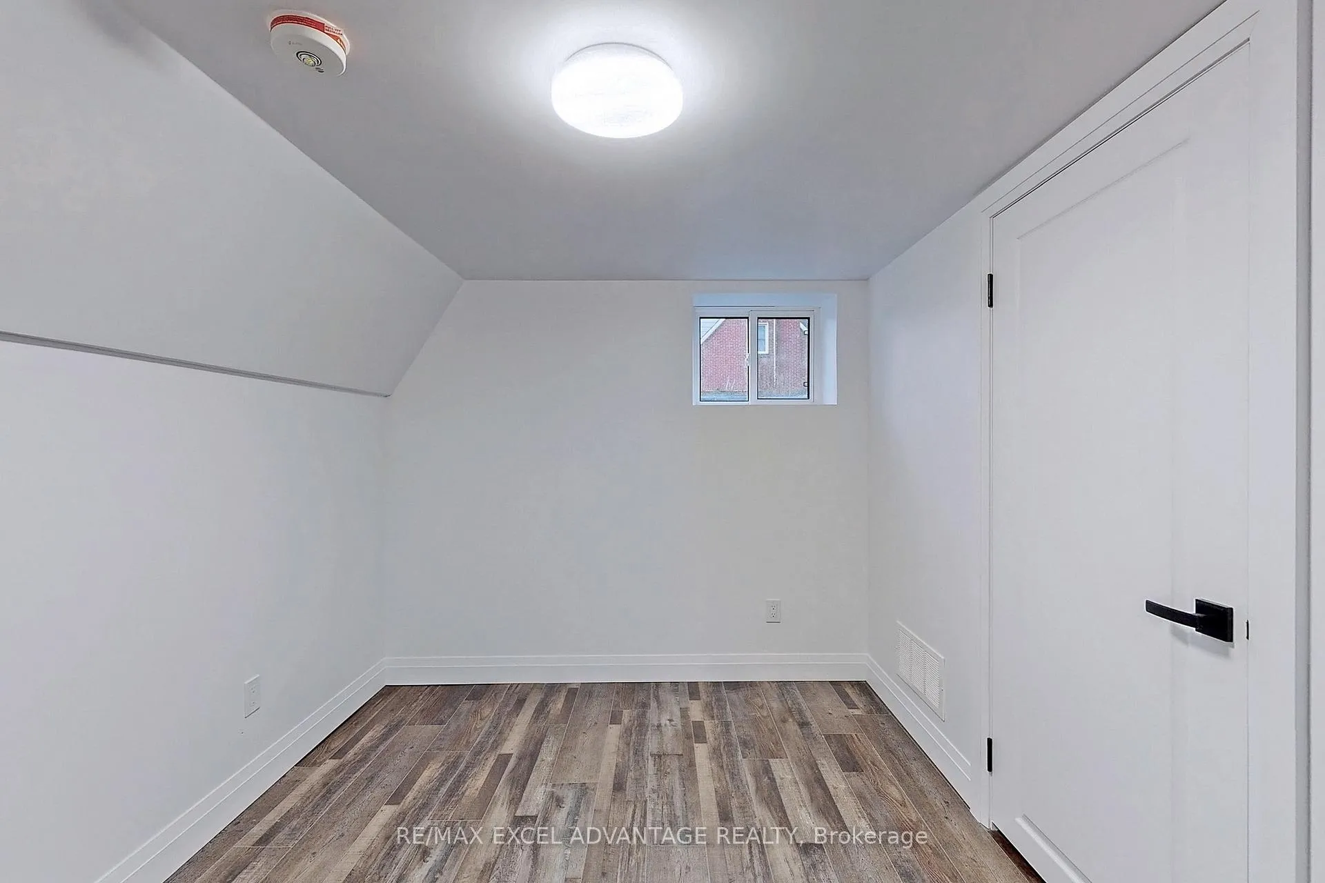 Photo 14 of Unit Lower, 45 Central Park Blvd N, Oshawa, O'Neill — HOMEH