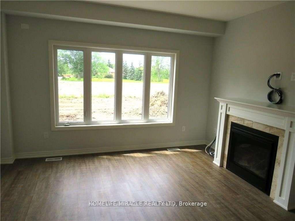 Photo 5 of 9585 Tallgrass Avenue, Niagara Falls, Lyons Creek — HOMEH