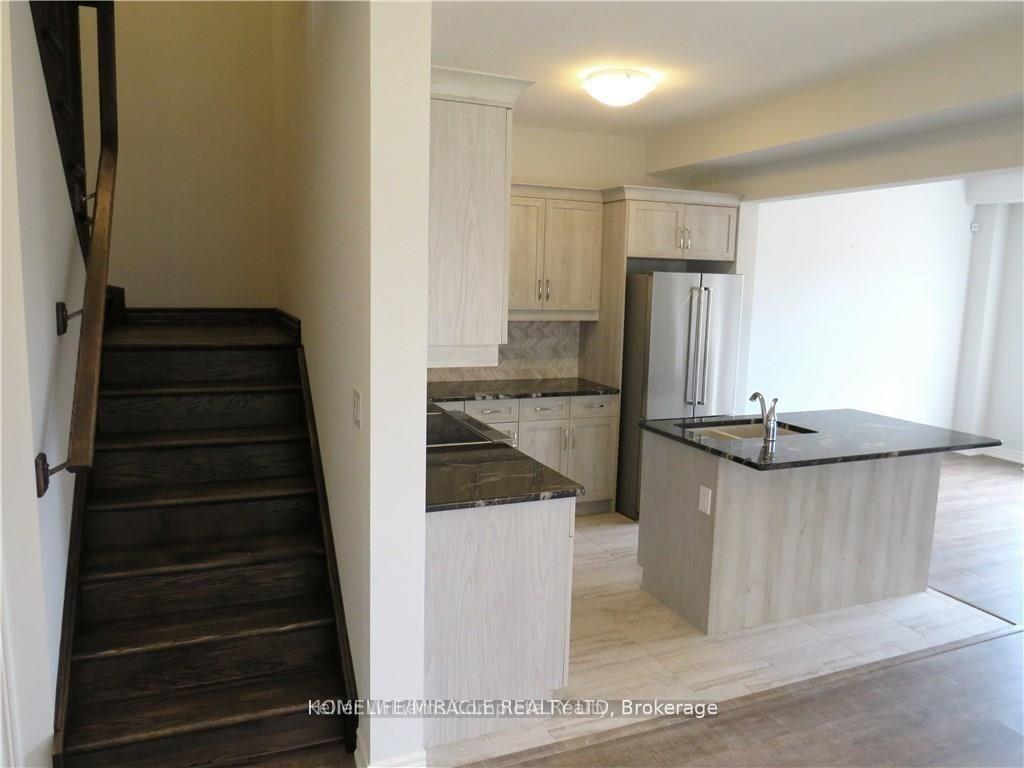 Photo 7 of 9585 Tallgrass Avenue, Niagara Falls, Lyons Creek — HOMEH