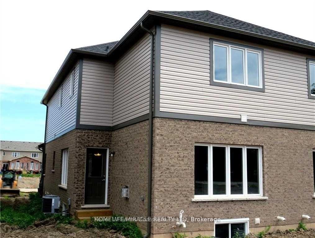 Photo 16 of 9585 Tallgrass Avenue, Niagara Falls, Lyons Creek — HOMEH