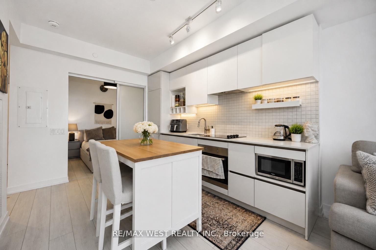 Photo 4 of Unit 4607, 898 Portage Parkway, Vaughan, Vaughan Corporate Centre — HOMEH