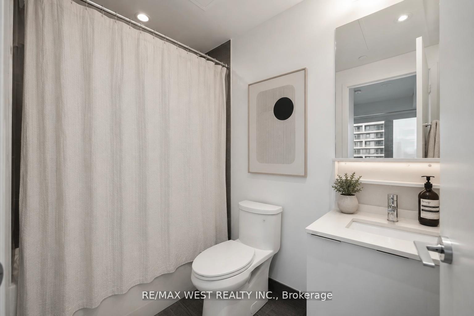 Photo 9 of Unit 4607, 898 Portage Parkway, Vaughan, Vaughan Corporate Centre — HOMEH