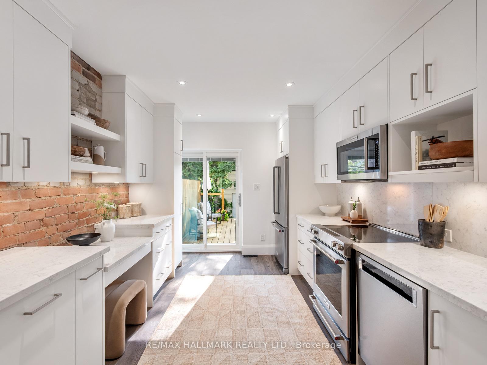 Photo 14 of 42 Arundel Avenue, Toronto, Playter Estates-Danforth — HOMEH