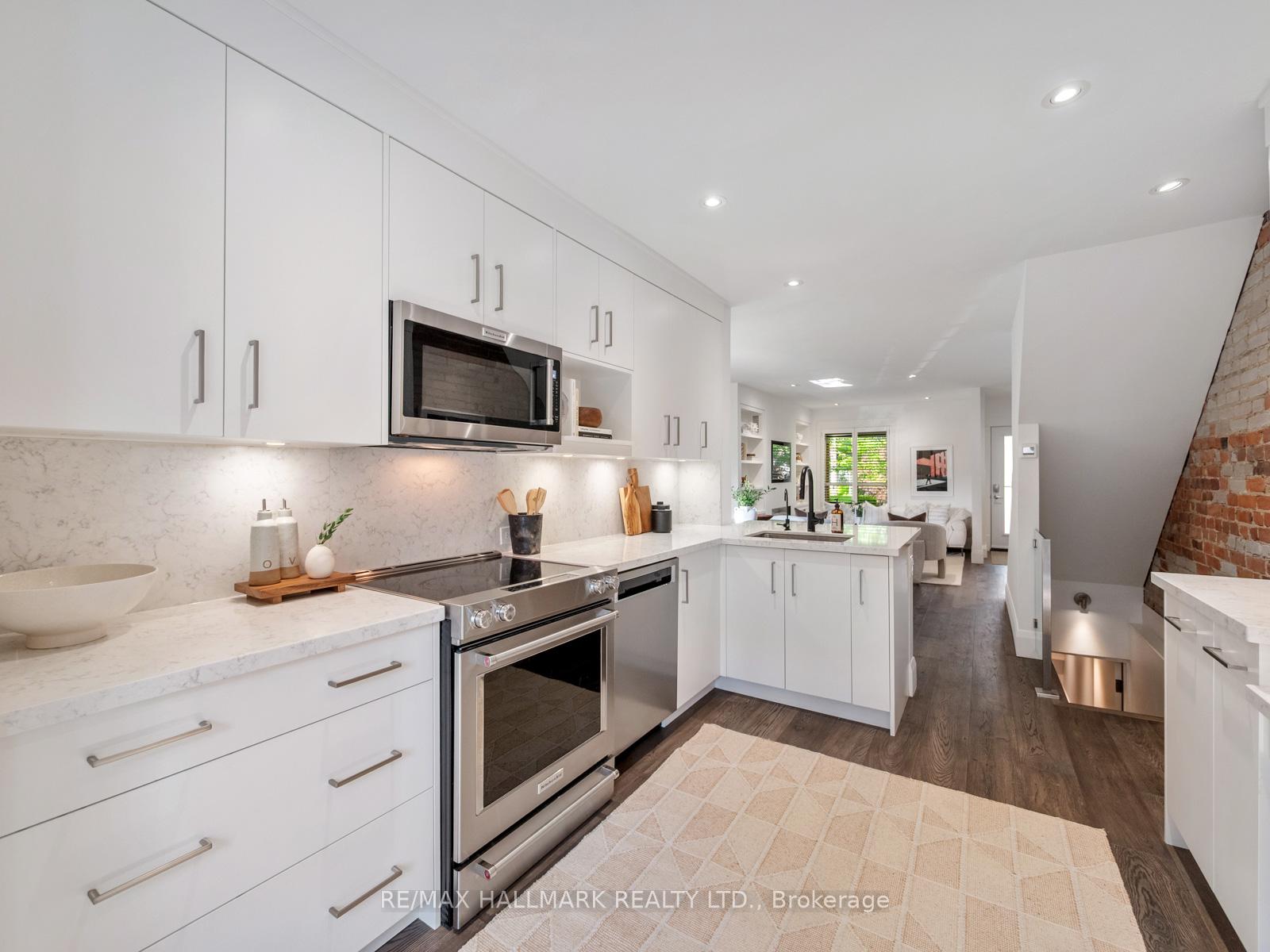 Photo 22 of 42 Arundel Avenue, Toronto, Playter Estates-Danforth — HOMEH