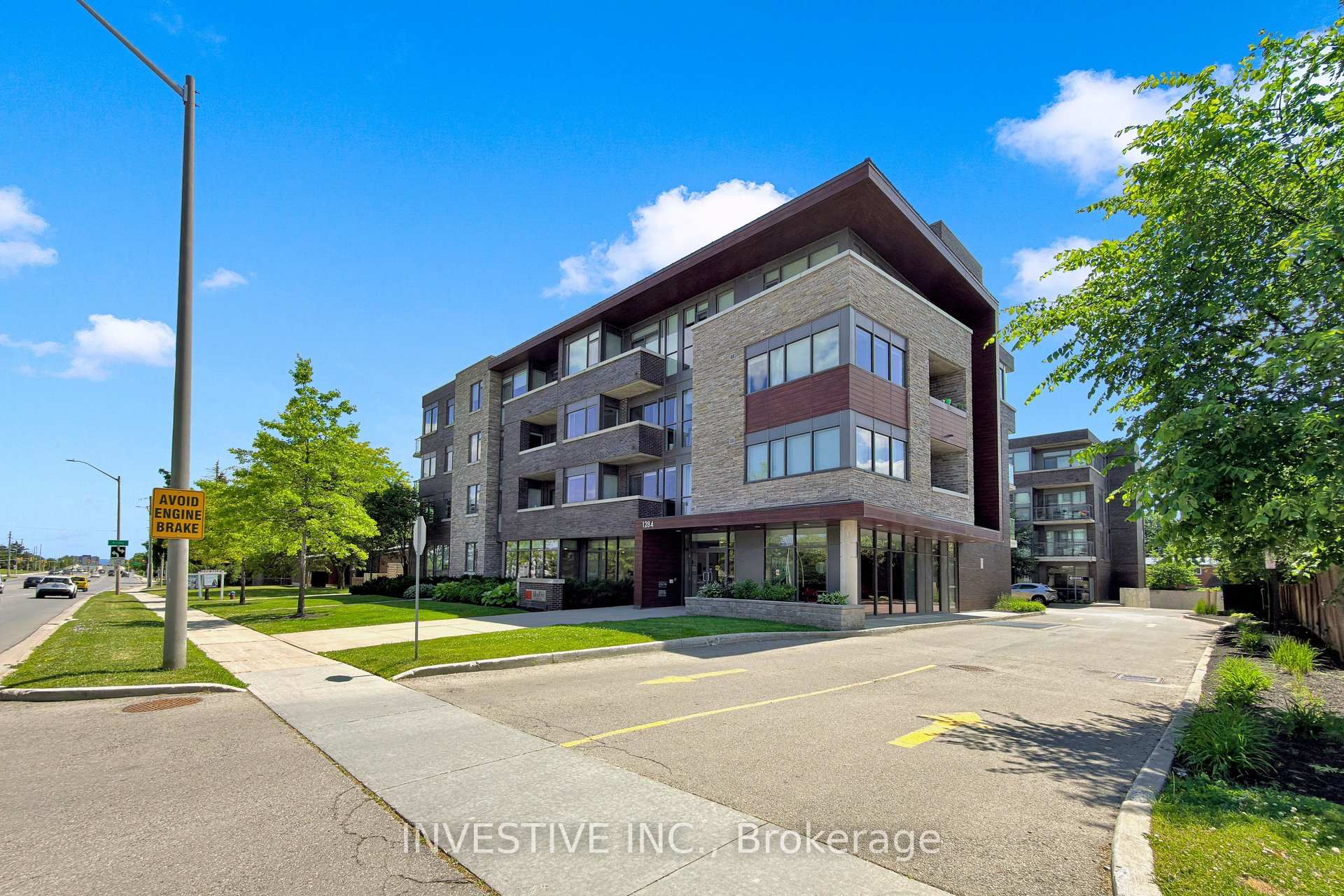 Photo 2 of Unit 102, 1284 Guelph Line, Burlington, Mountainside — HOMEH