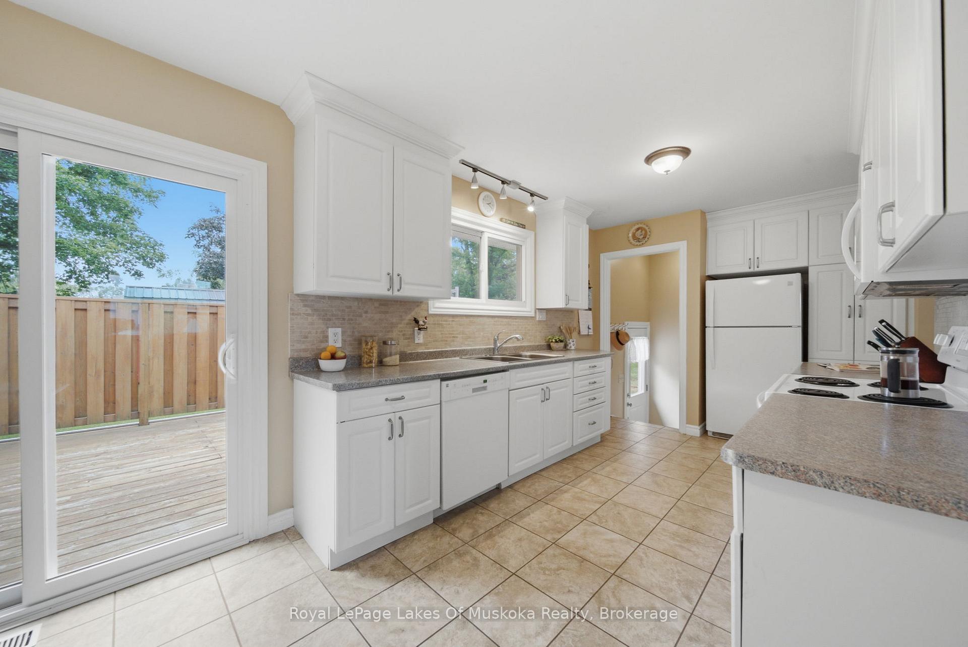 Photo 15 of 2049 Marchmont Road, Severn, Marchmont — HOMEH