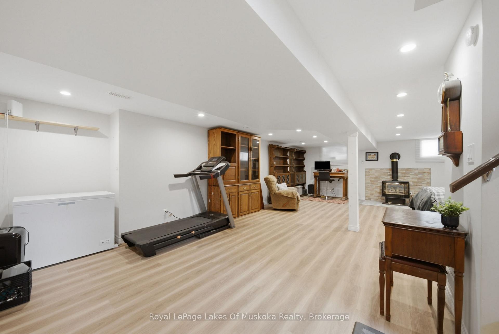 Photo 24 of 2049 Marchmont Road, Severn, Marchmont — HOMEH