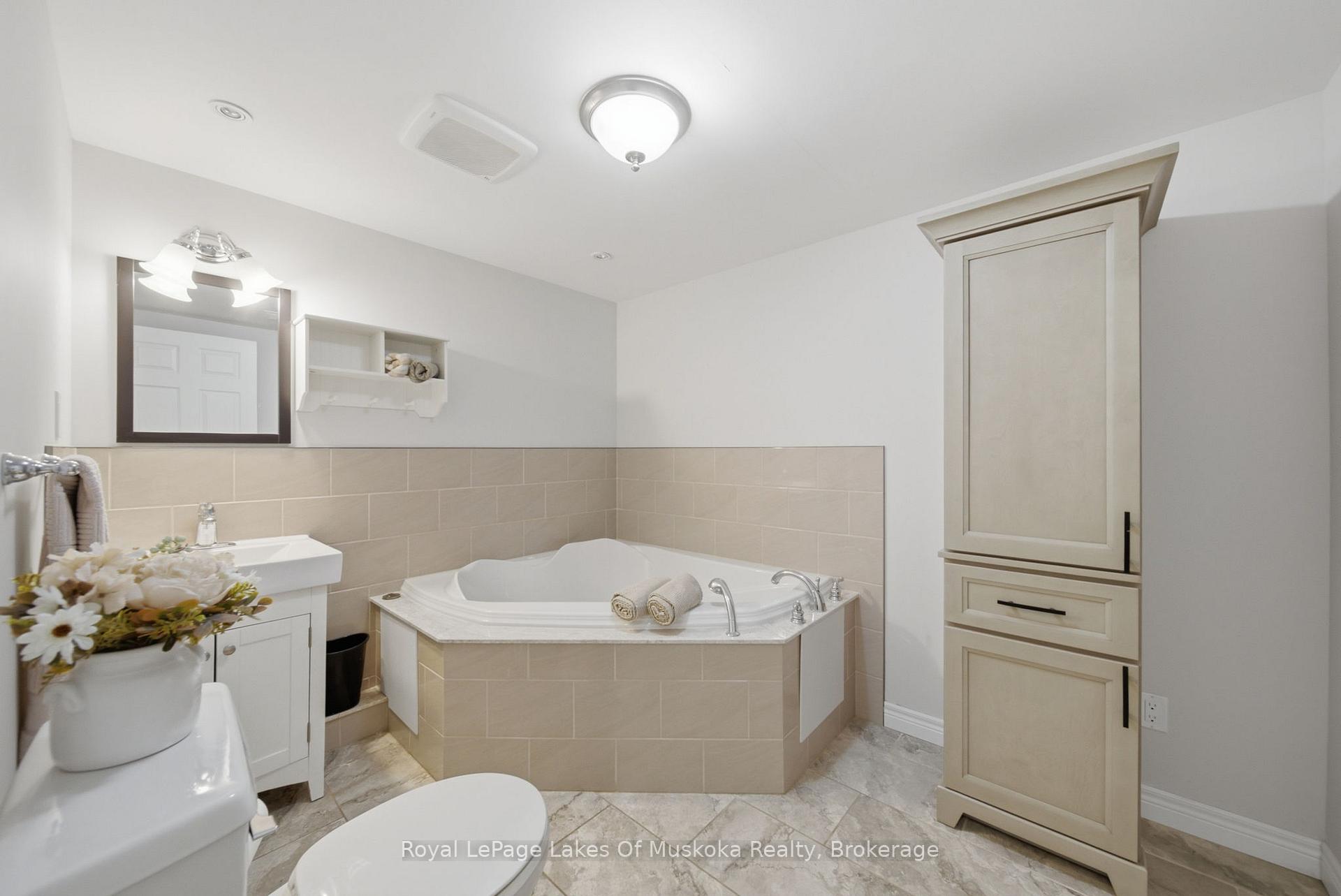 Photo 30 of 2049 Marchmont Road, Severn, Marchmont — HOMEH