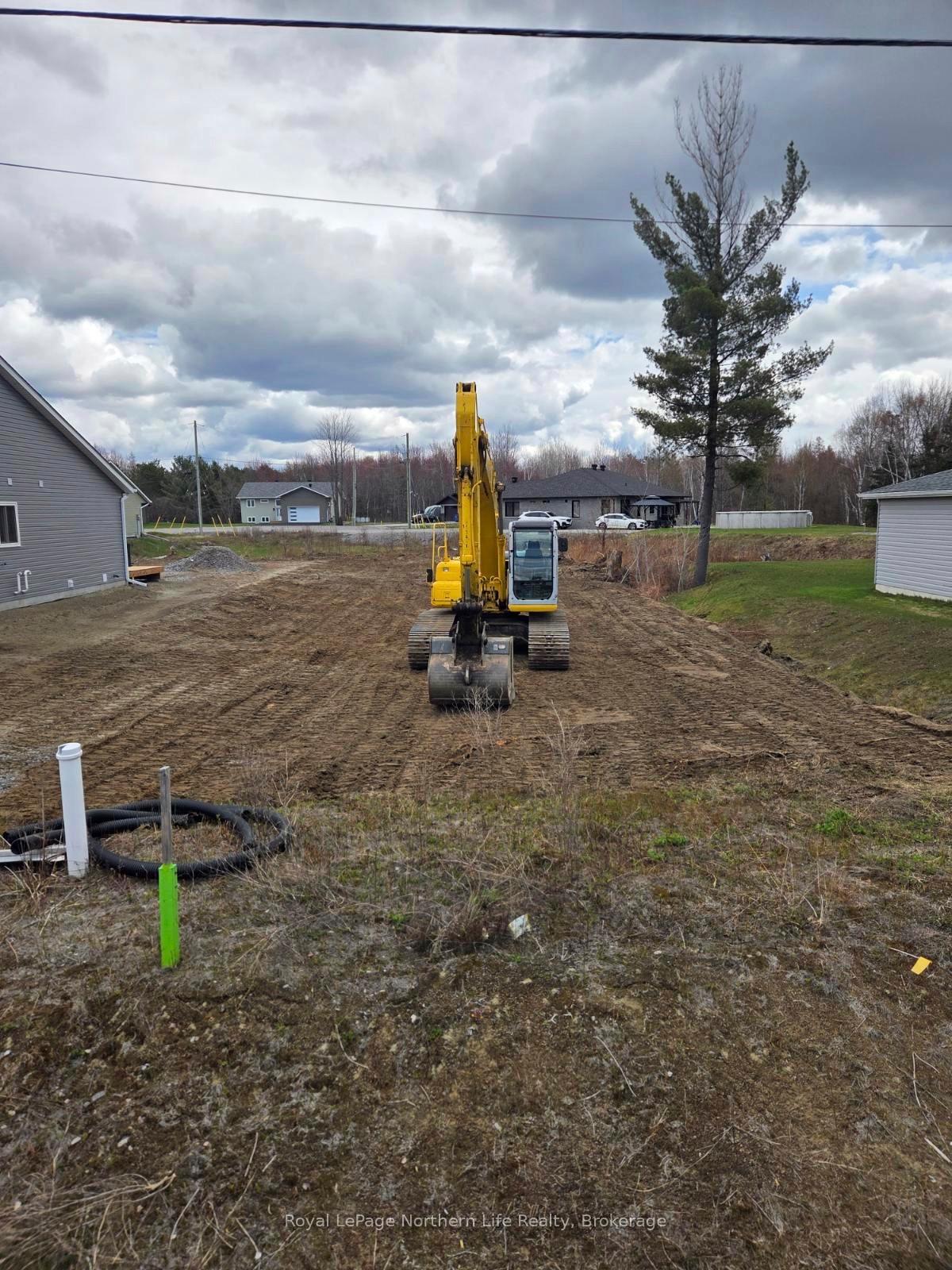 Photo 2 of 460 King Street, West Nipissing, Sturgeon Falls — HOMEH