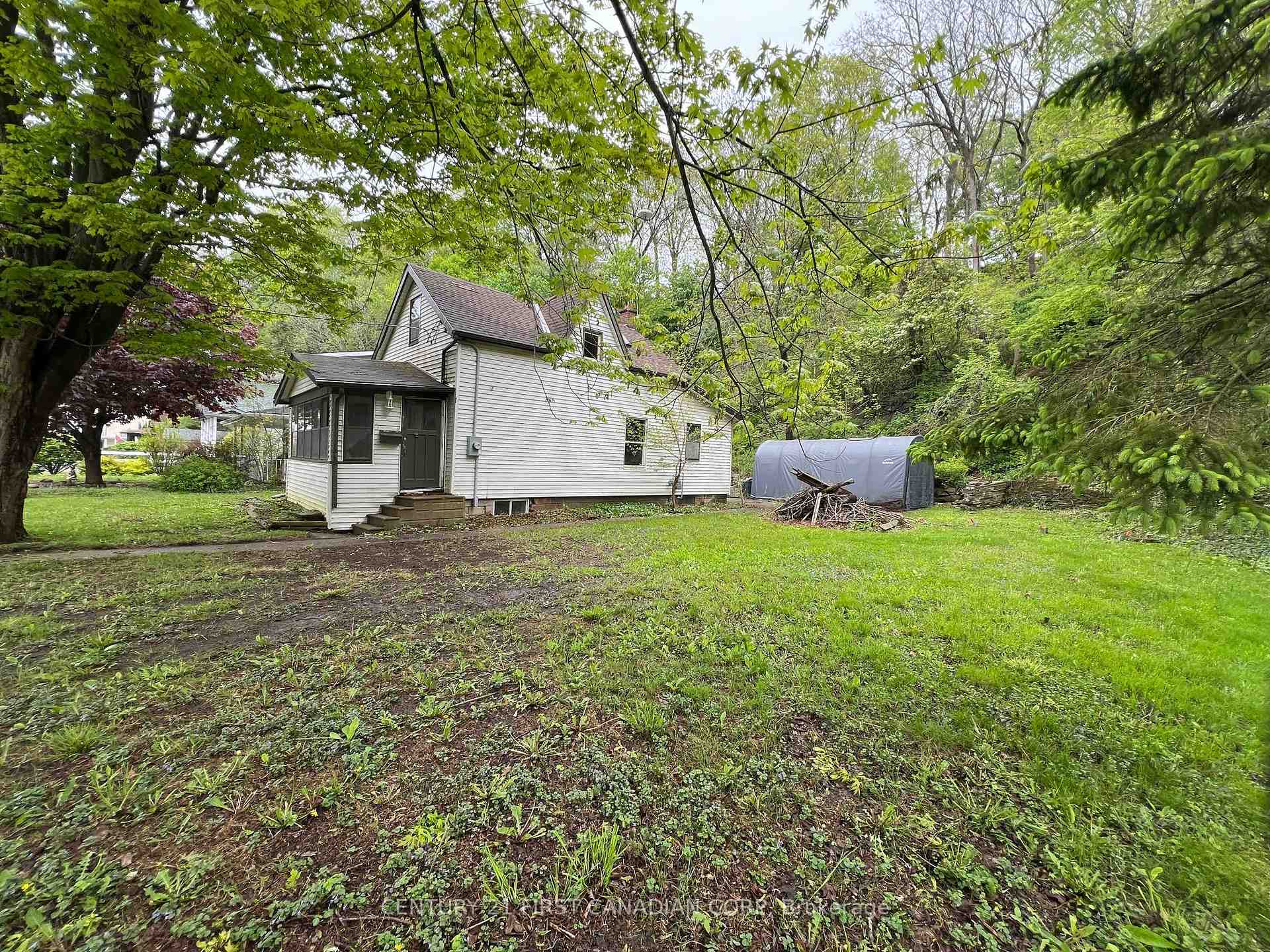 Photo 2 of 205 Orchard Street, Central Elgin, Port Stanley — HOMEH