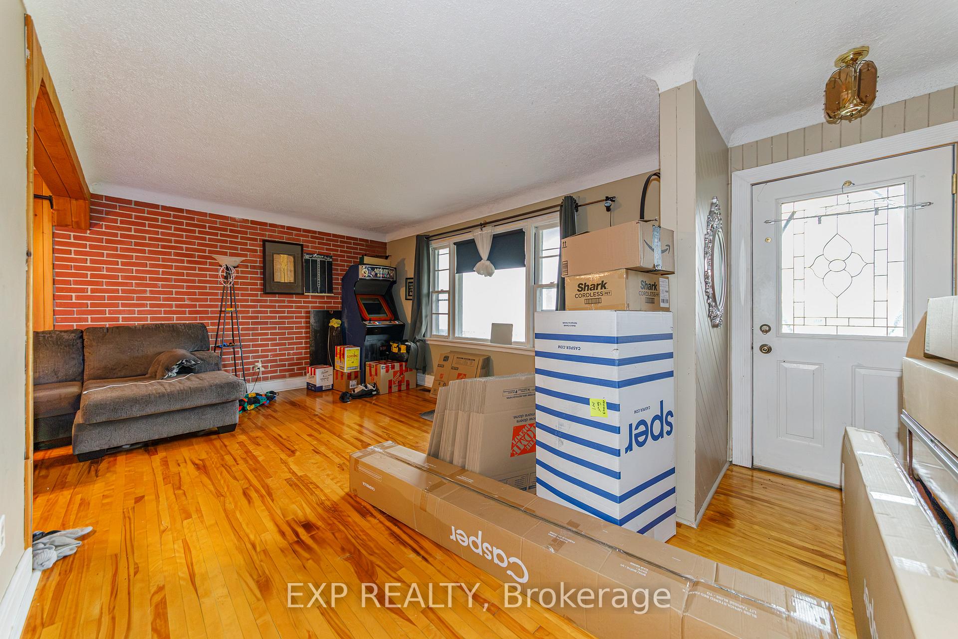 Photo 4 of 789 Blair Road E, Ottawa, Cardinal Heights — HOMEH