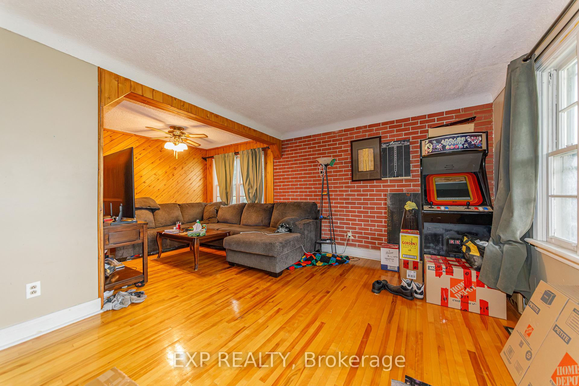 Photo 5 of 789 Blair Road E, Ottawa, Cardinal Heights — HOMEH